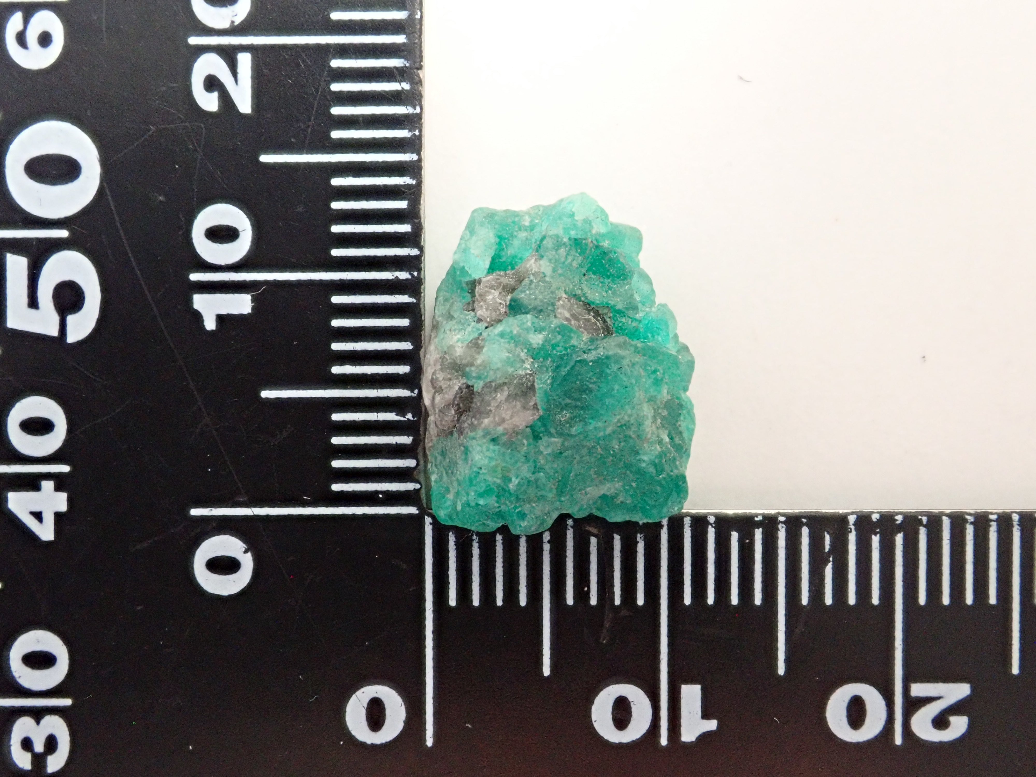 【2/10 22時販売】コロンビア産エメラルド 8.90ct原石