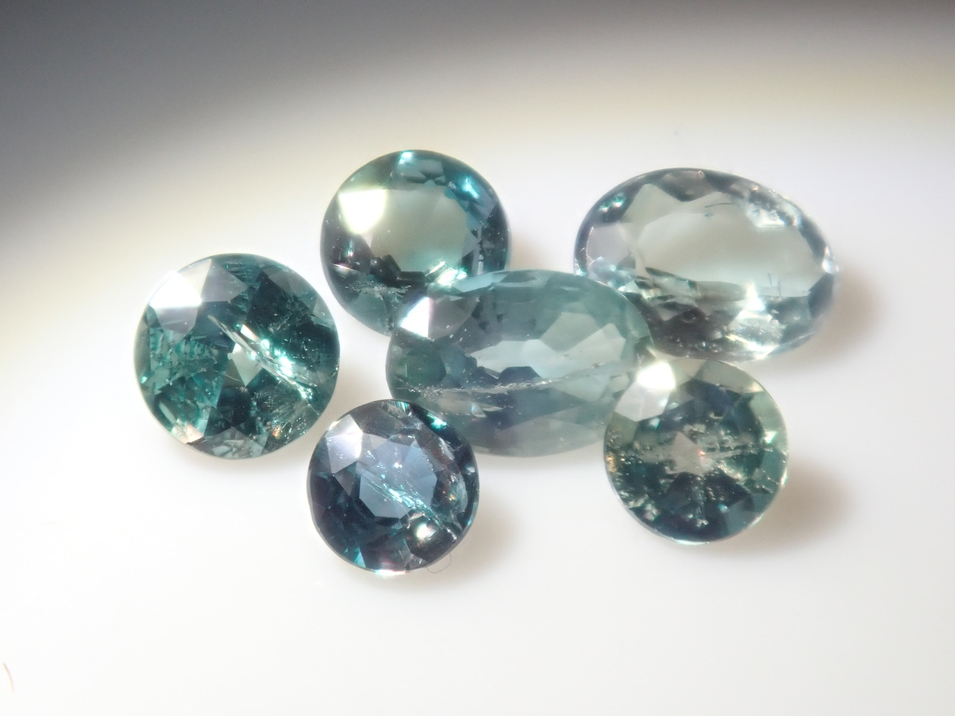 【2/21 22時販売】《限定10石》カラーチェンジガチャ💎通常39,800円のロシア産アレキサンドライトやブラジル産アレキサンドライト、タンザニア産カラーチェンジガーネットの3種類《複数購入割引有》