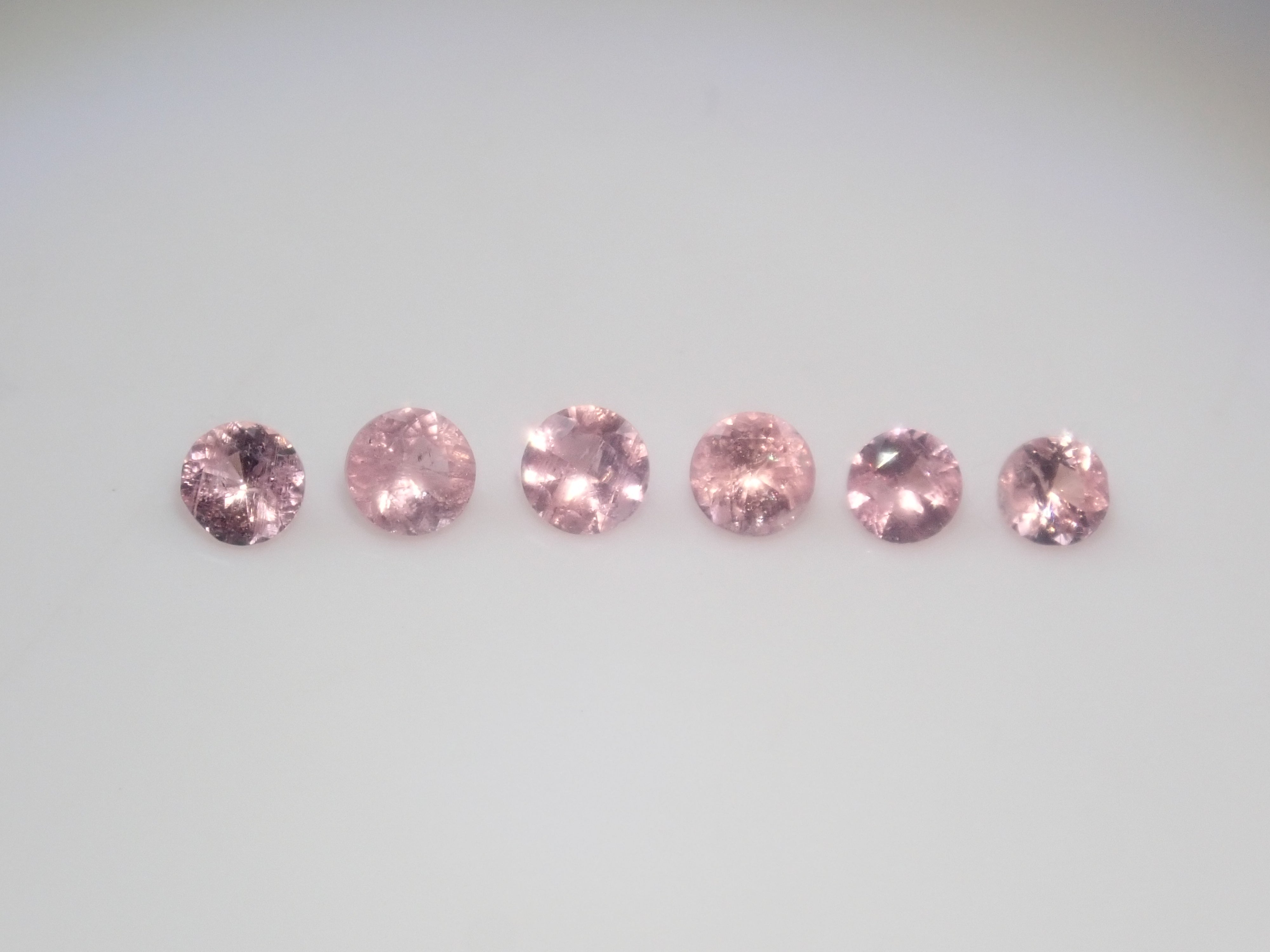 【2/11 22時販売】《限定6石》マダガスカル産ペツォッタイトガチャ(2.2~2.5mm,ラウンドカット)《複数購入割引有》