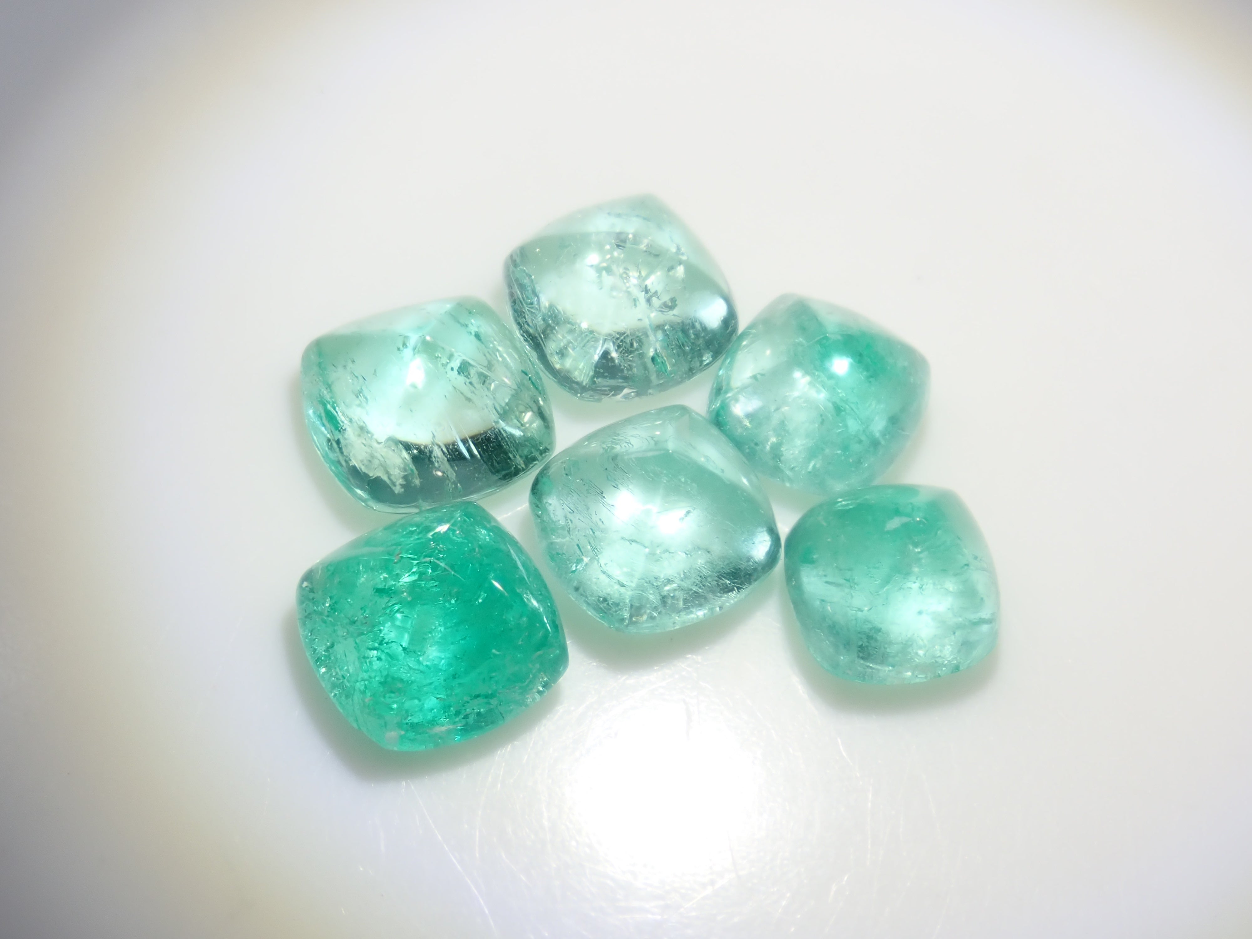 【2/13 22時販売】《限定6セット》コロンビア産逆トラピッチェエメラルド&ブラジル産エメラルド(シュガーローフカット)2石セット《複数購入割引有》