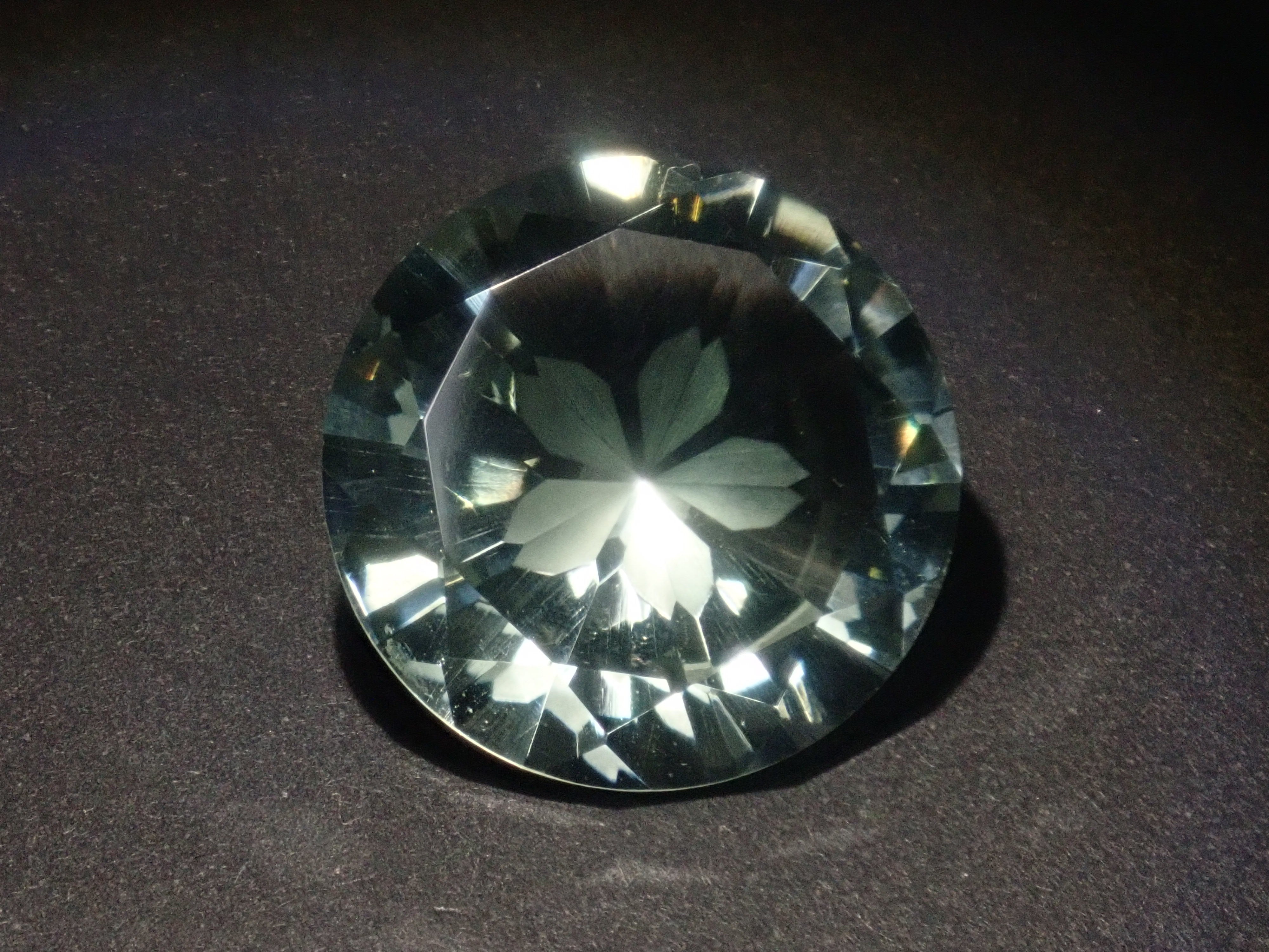 【2/14 22時販売】《限定12石》通常69,800円の20mmさくらインカットやダンデライオンカットを含む5ct以上ビッグジェムガチャ💎《複数購入割引有》