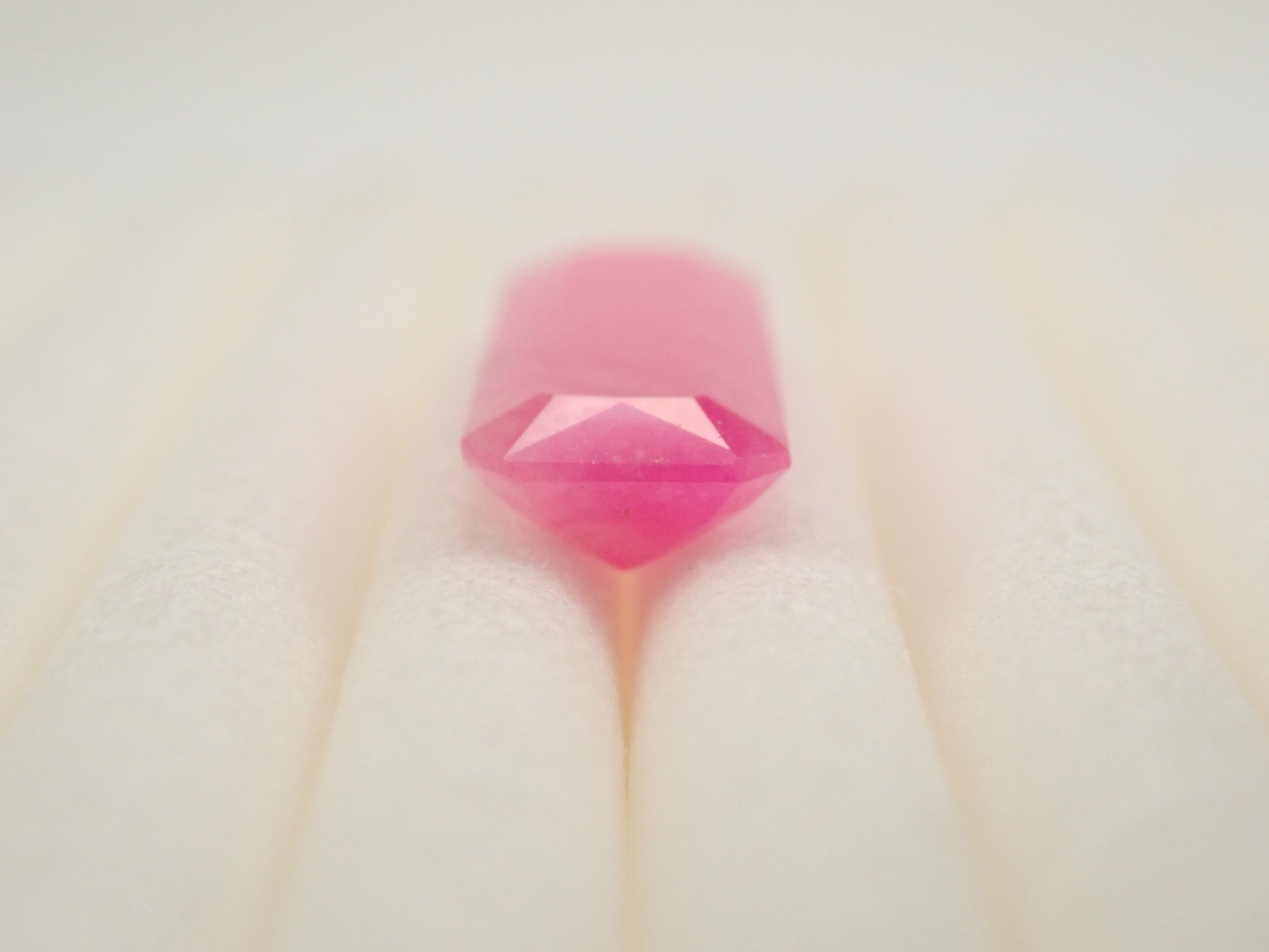 【2/15 22時販売】コンゴ産コバルトカルサイト 1.439ctルース