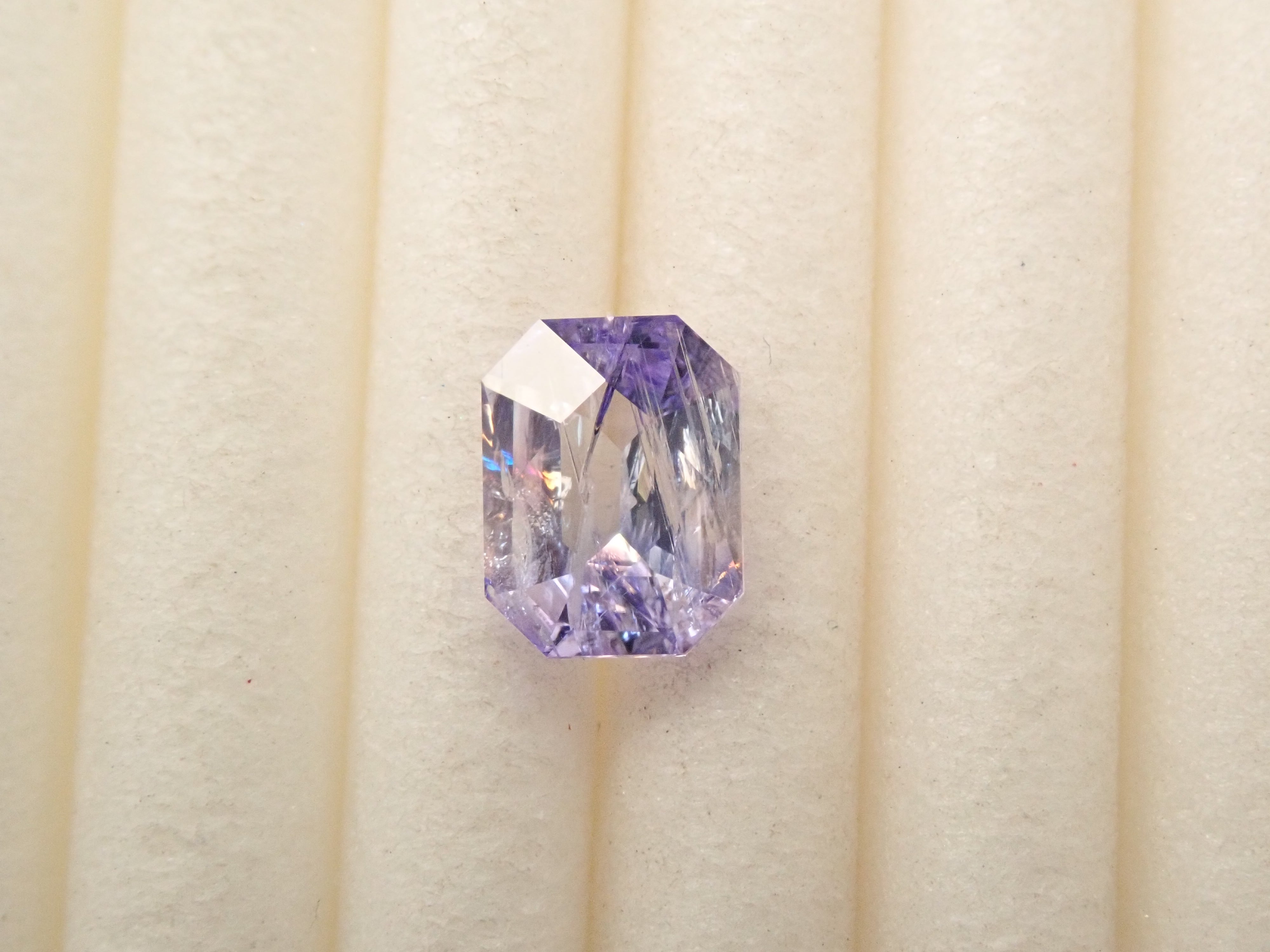 【12561518掲載】タンザニア産バイカラータンザナイト 0.419ctルース