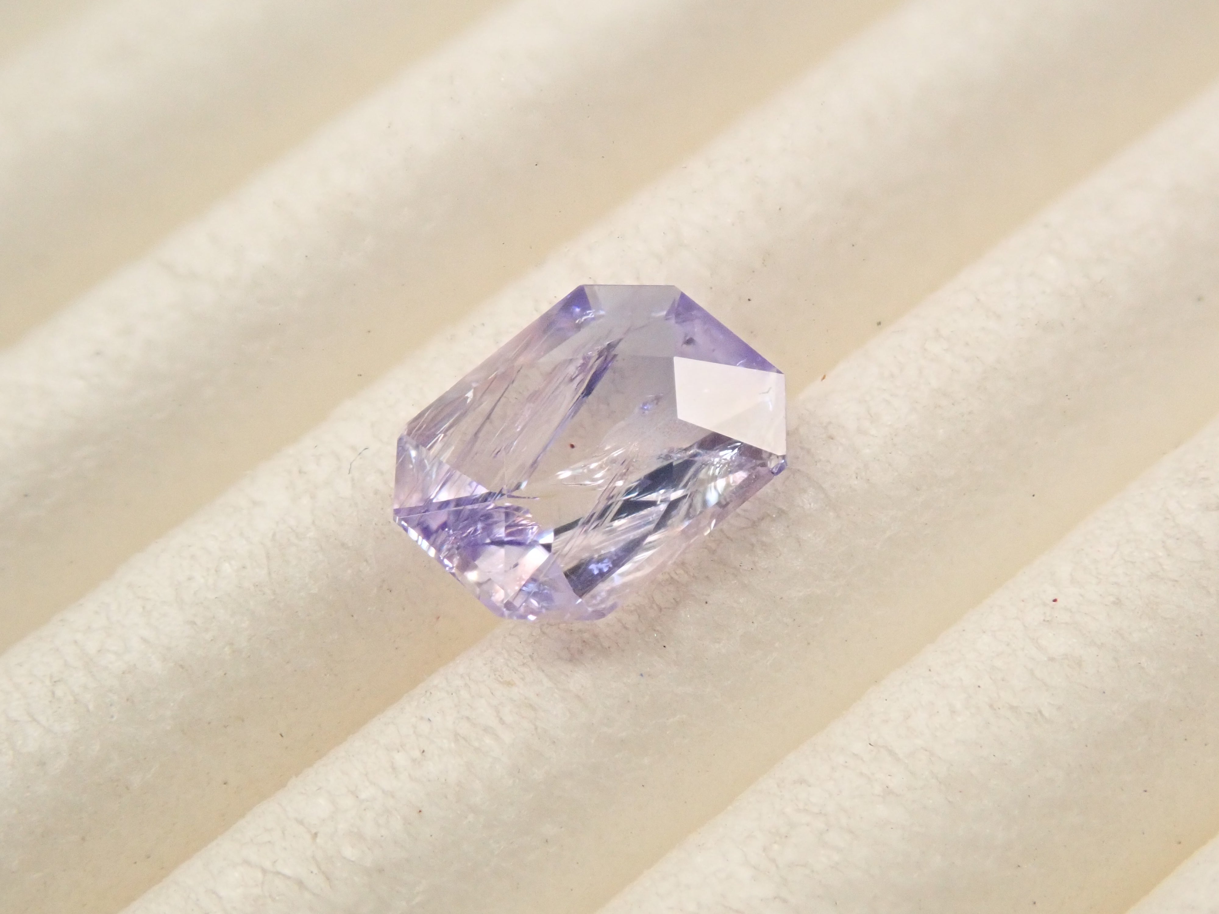 【12561518掲載】タンザニア産バイカラータンザナイト 0.419ctルース