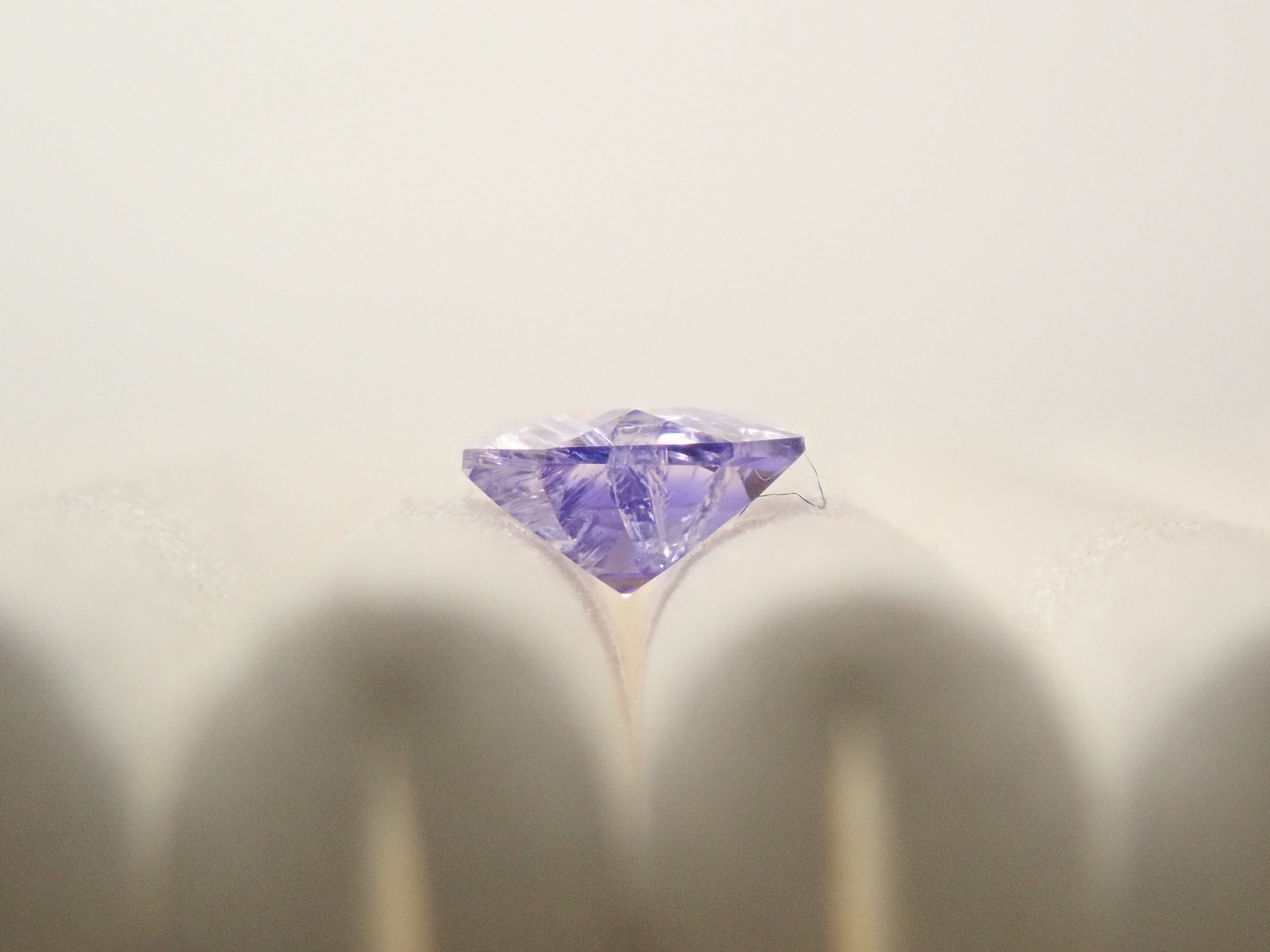 【12561518掲載】タンザニア産バイカラータンザナイト 0.419ctルース