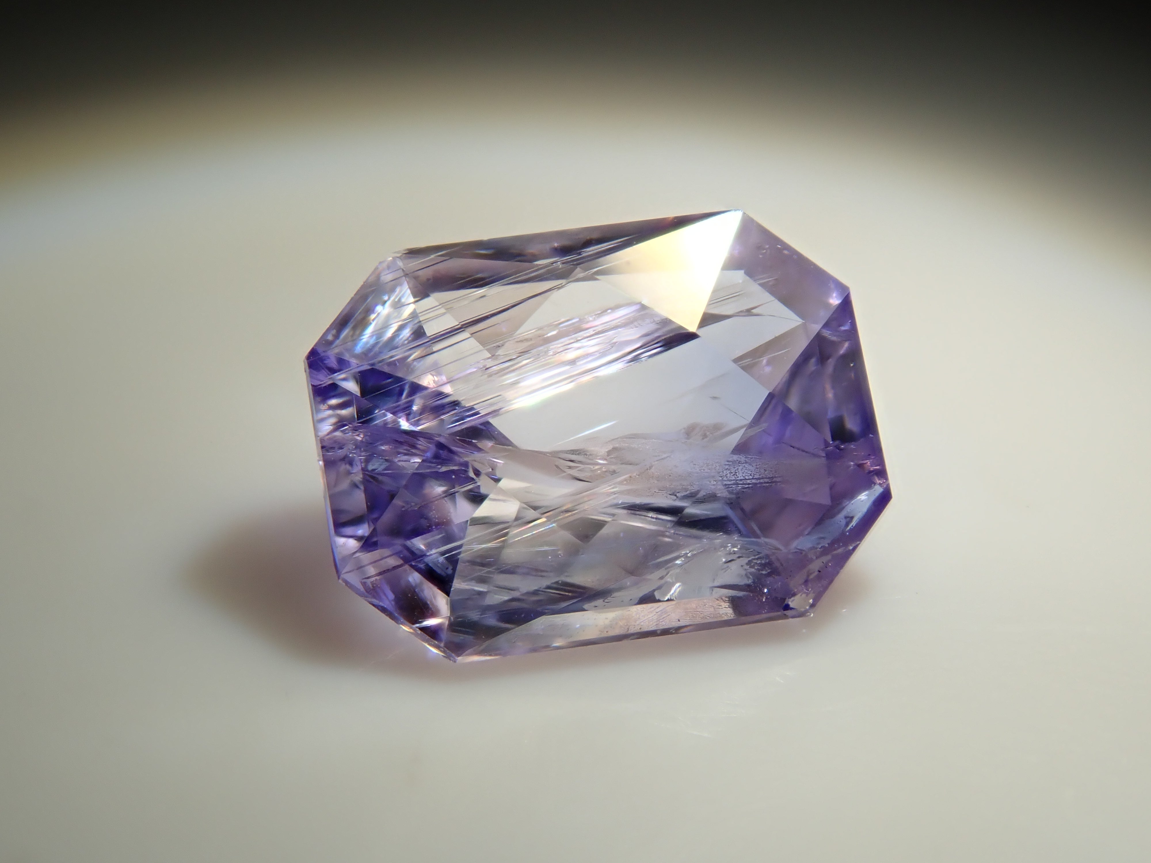 【12561518掲載】タンザニア産バイカラータンザナイト 0.419ctルース