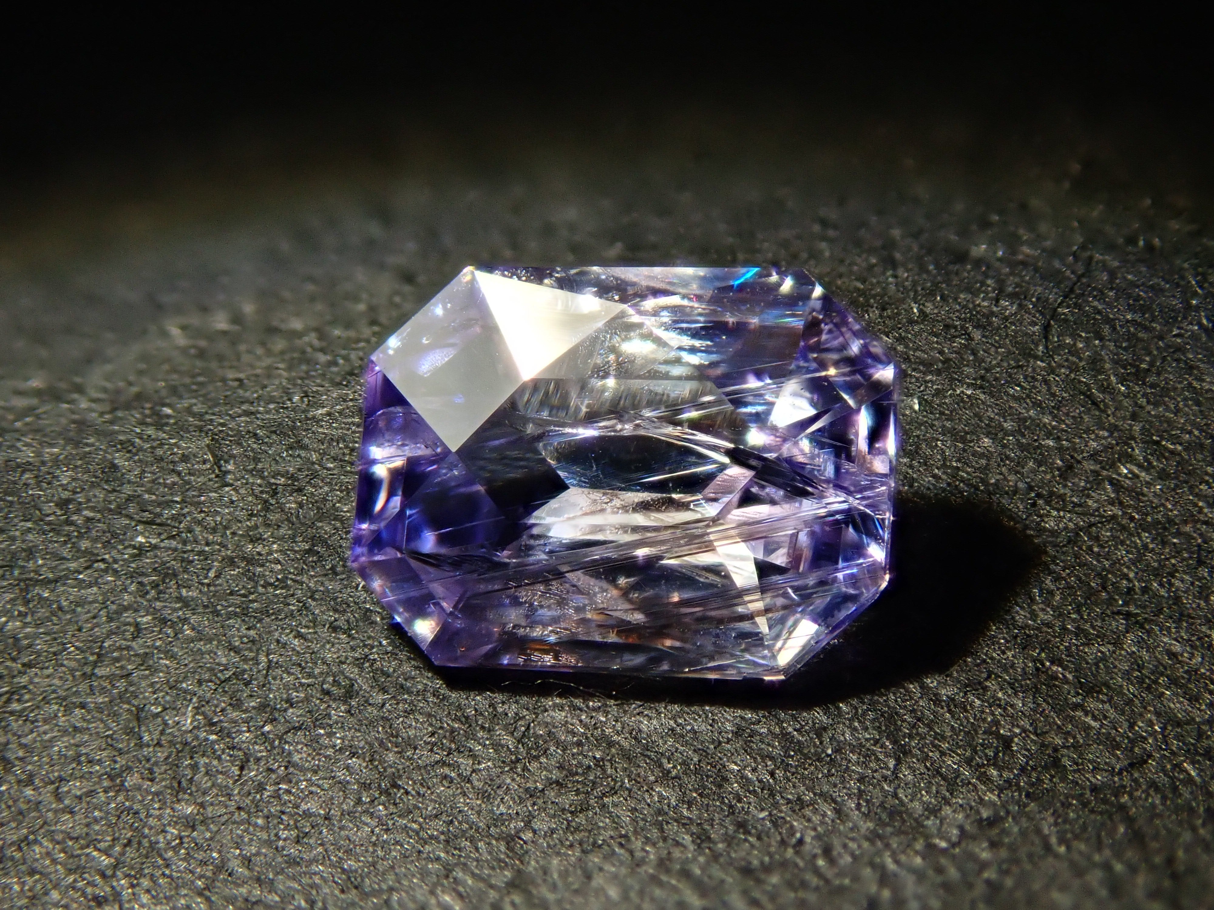 【12561518掲載】タンザニア産バイカラータンザナイト 0.419ctルース