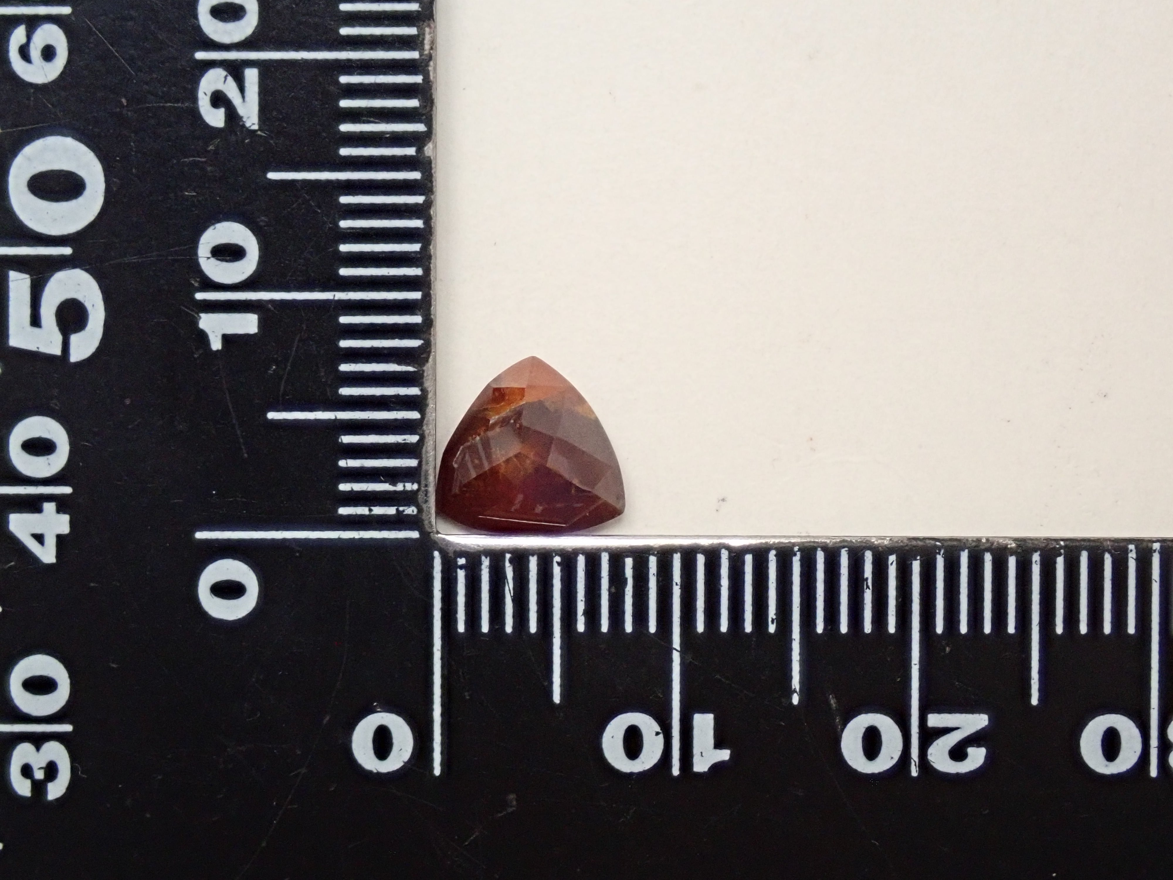 奈良県天川村産レインボーガーネット(アンドラダイトガーネット) 1.827ctルース