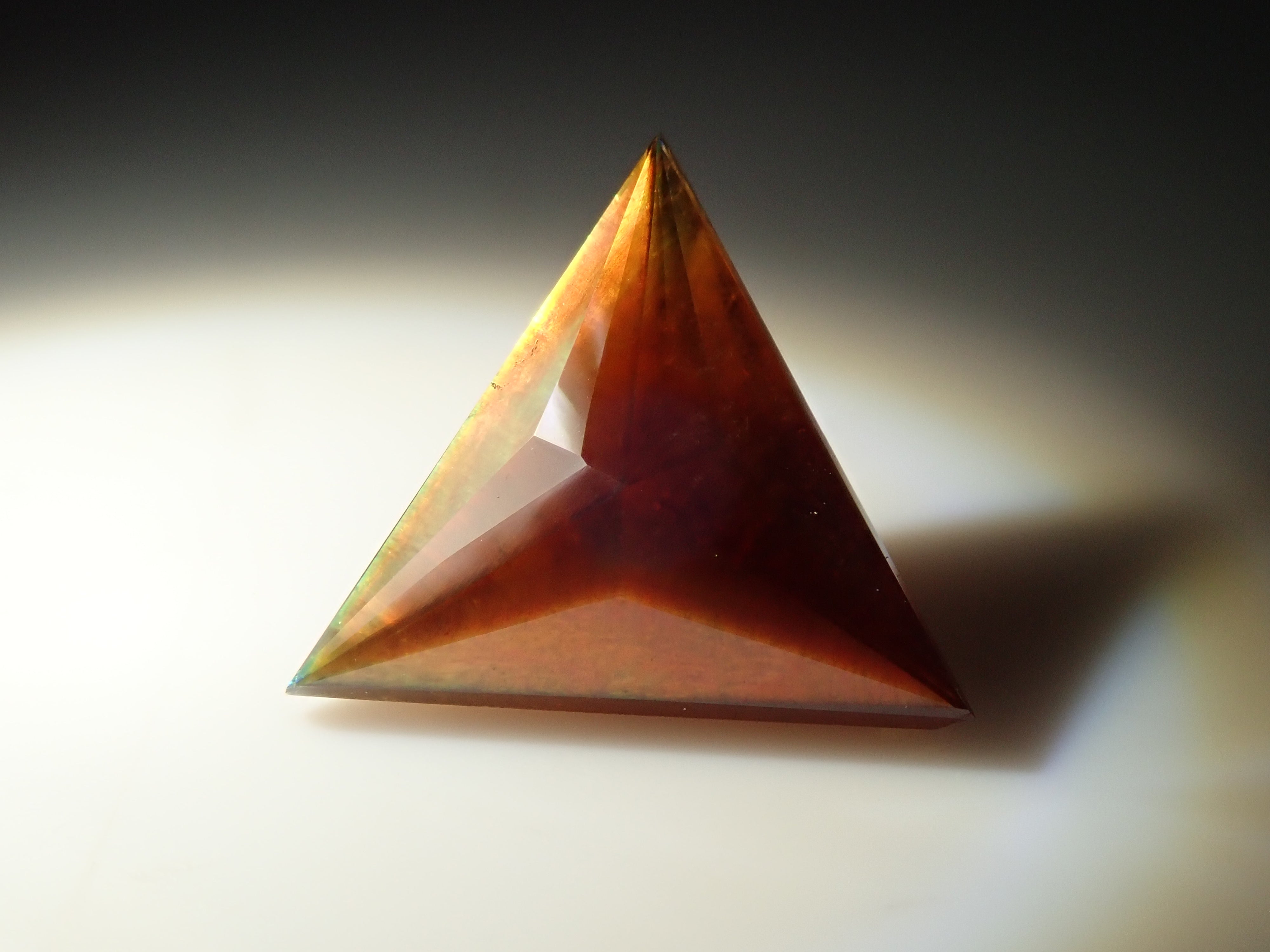 奈良県天川村産レインボーガーネット(アンドラダイトガーネット) 1.458ctルース