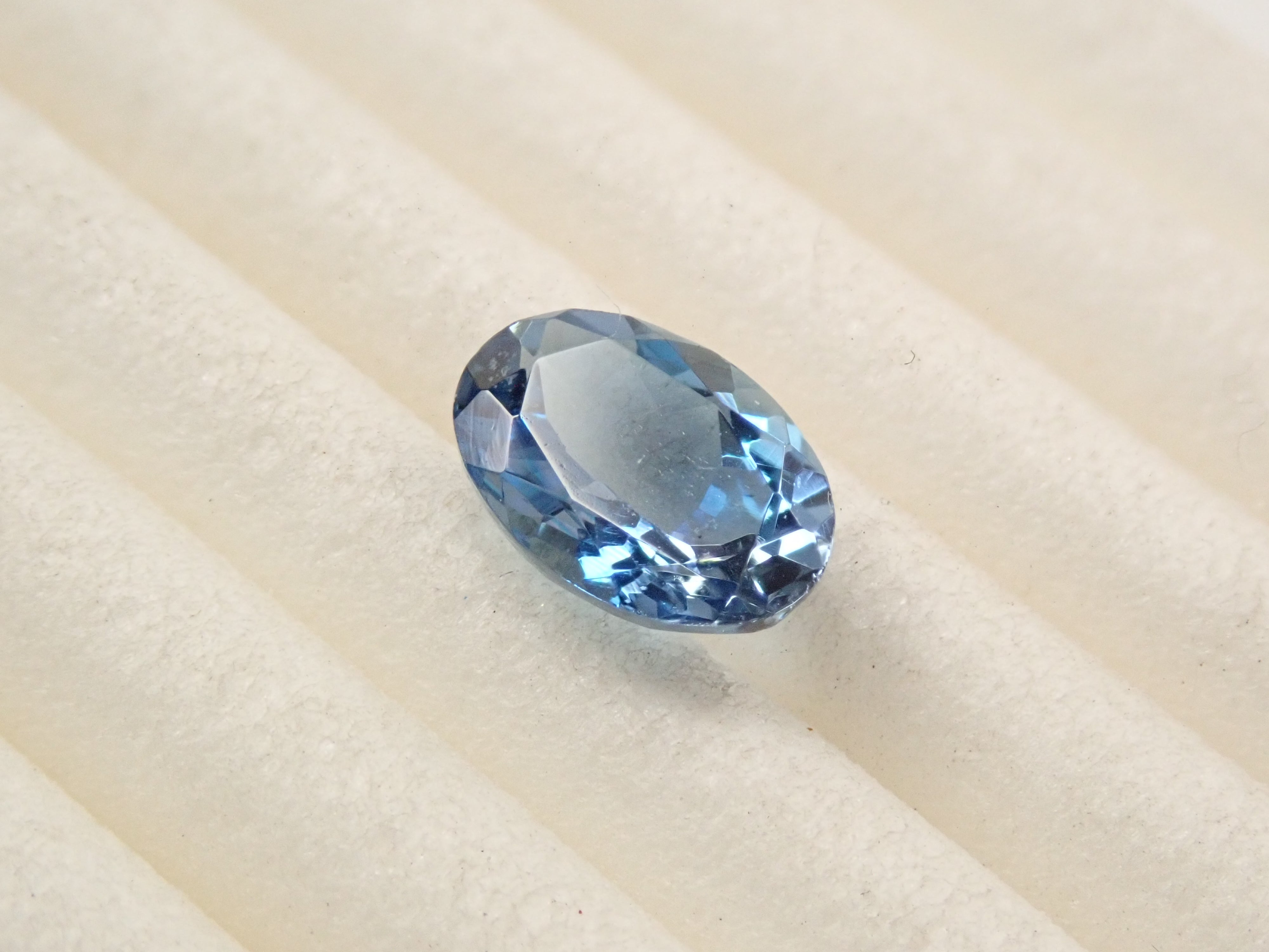 ブラジル産サンタマリアアクアマリン 0.669ctルース