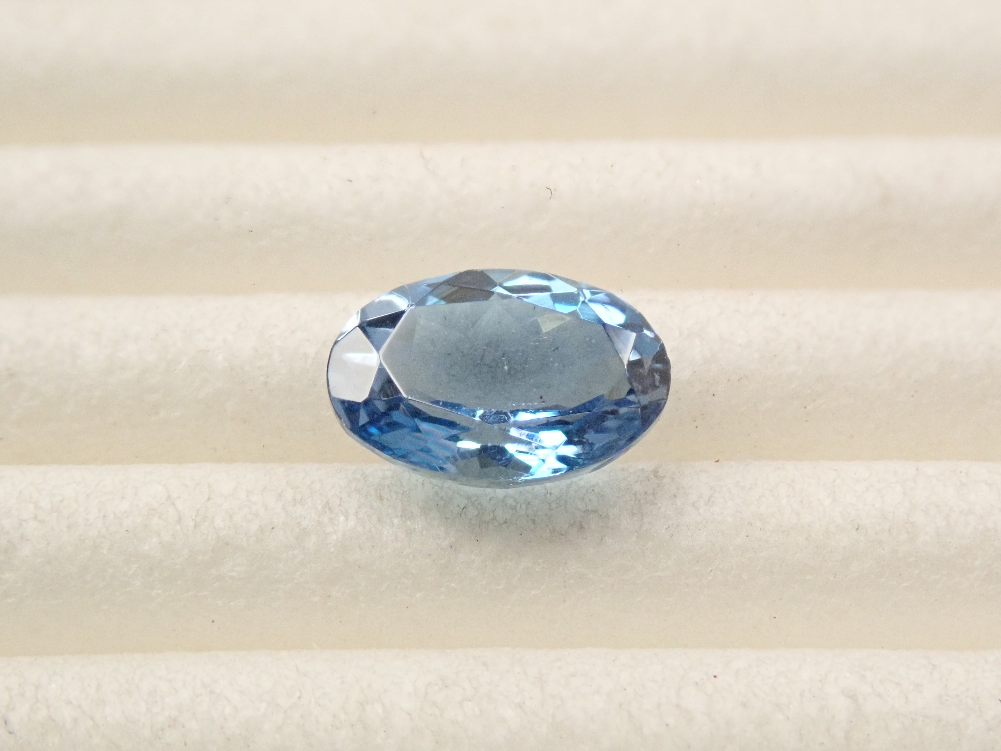 ブラジル産サンタマリアアクアマリン 0.669ctルース