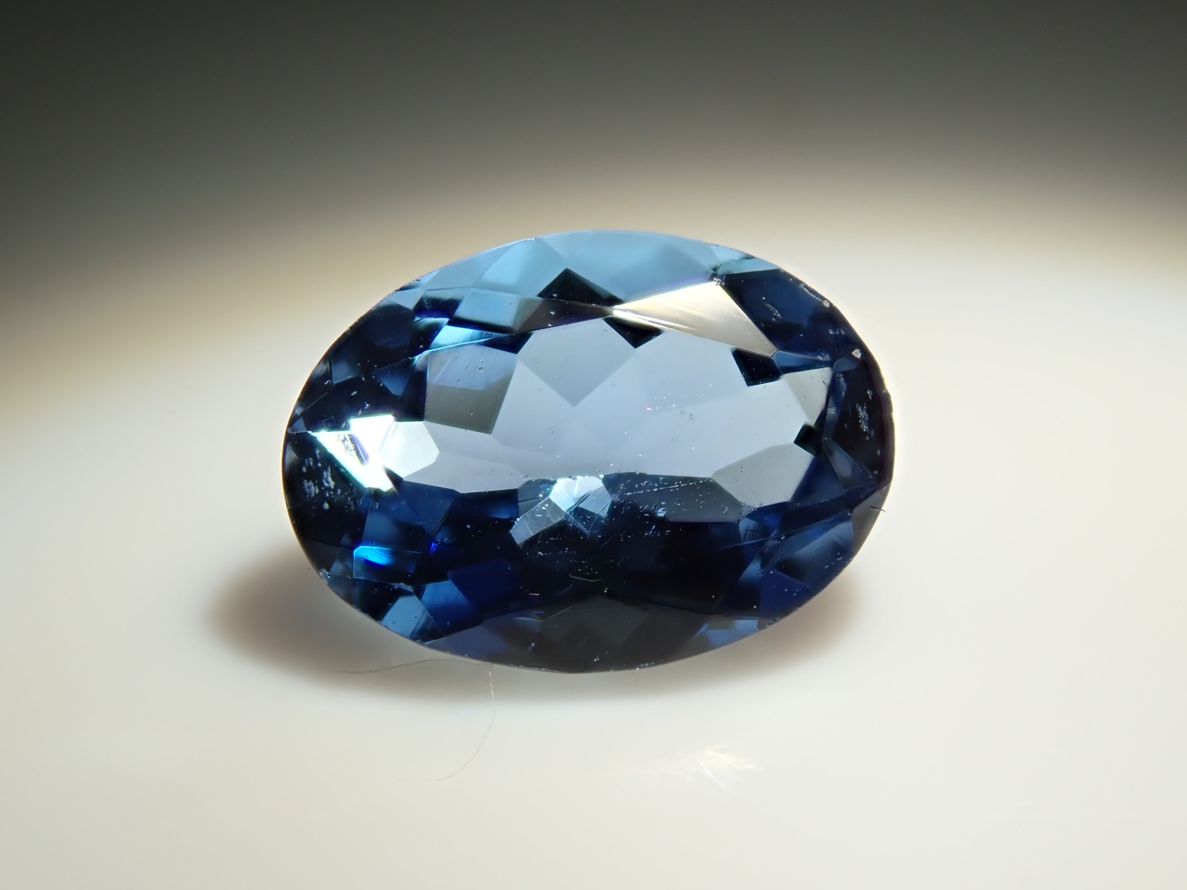 ブラジル産サンタマリアアクアマリン 0.669ctルース