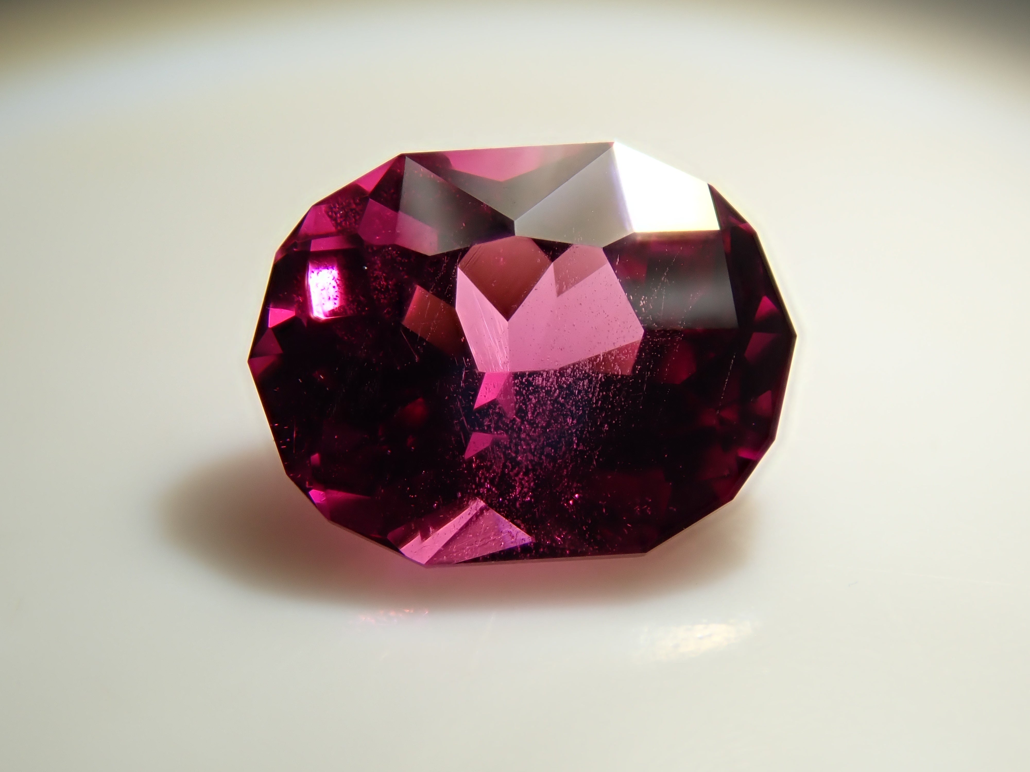 【2/14 22時販売】タンザニア産ロードライトガーネット 0.733ctルース