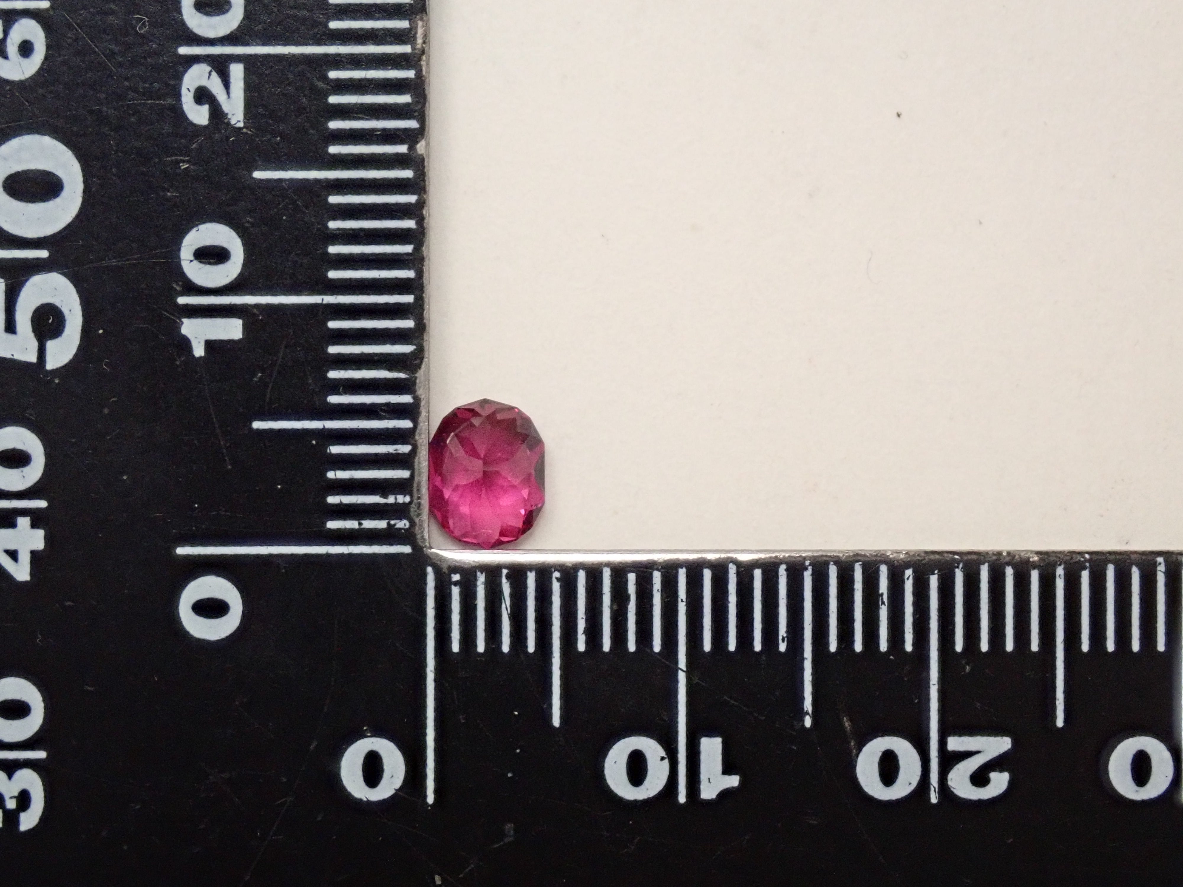 【2/14 22時販売】タンザニア産ロードライトガーネット 0.733ctルース