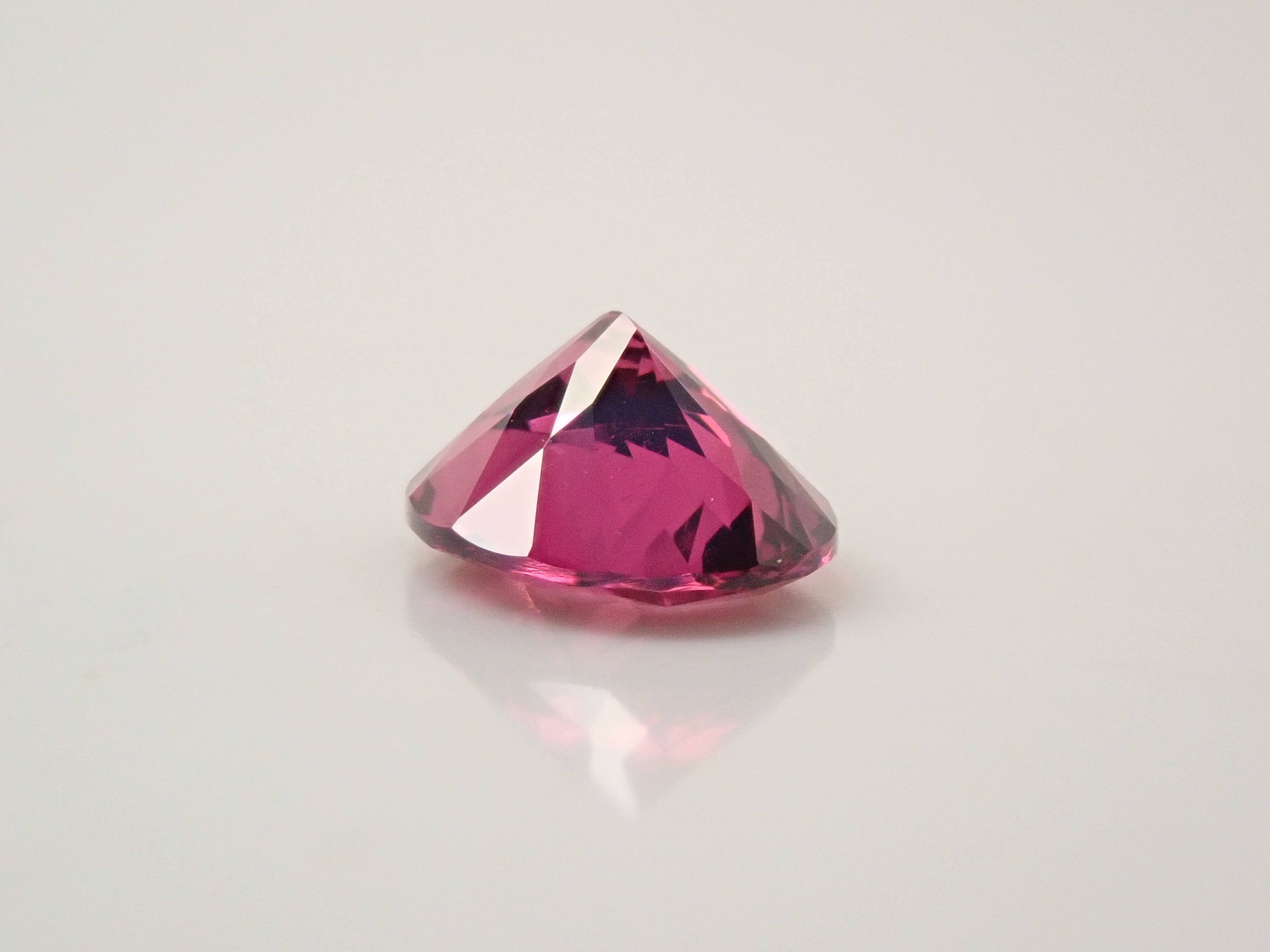 【12561653掲載】タンザニア産ロードライトガーネット 1.194ctルース