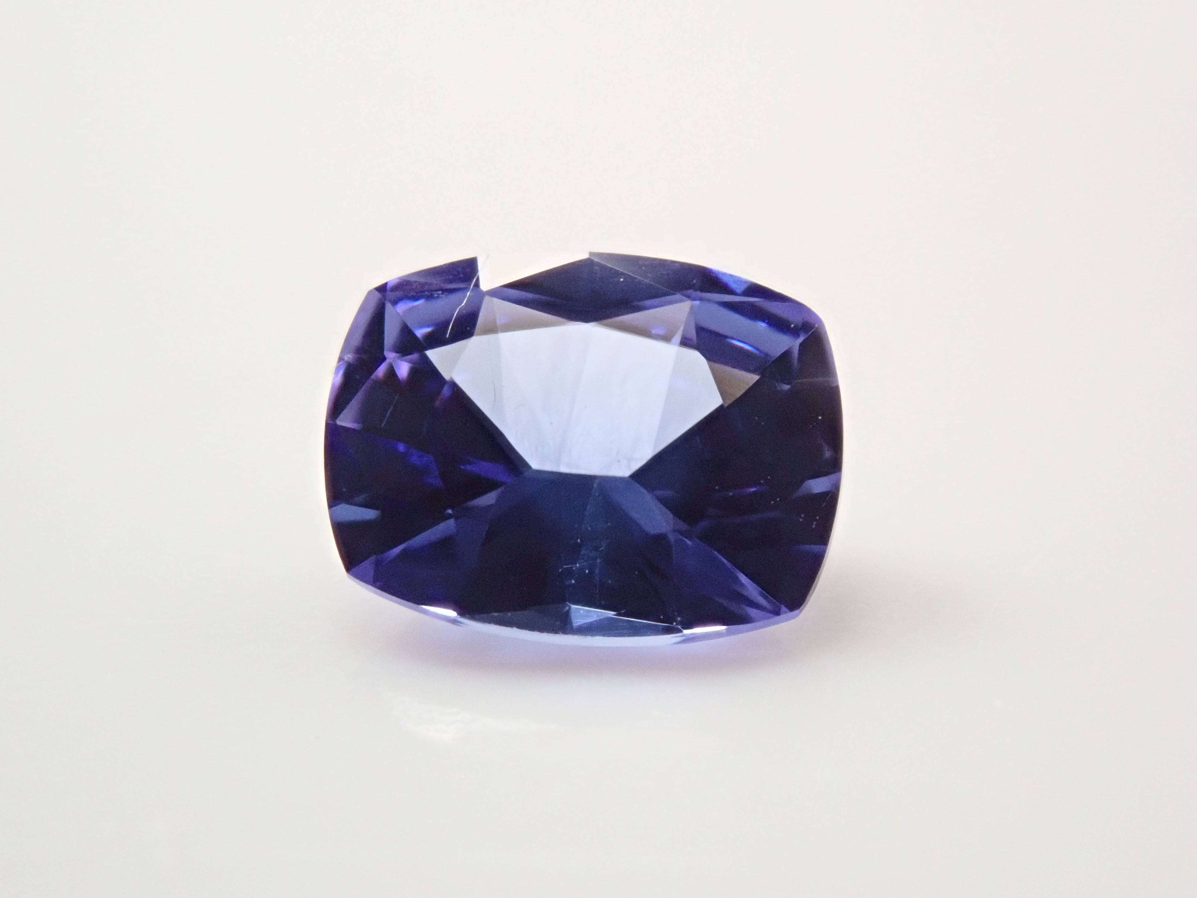 【12561656掲載】タンザニア産タンザナイト 0.505ctルース