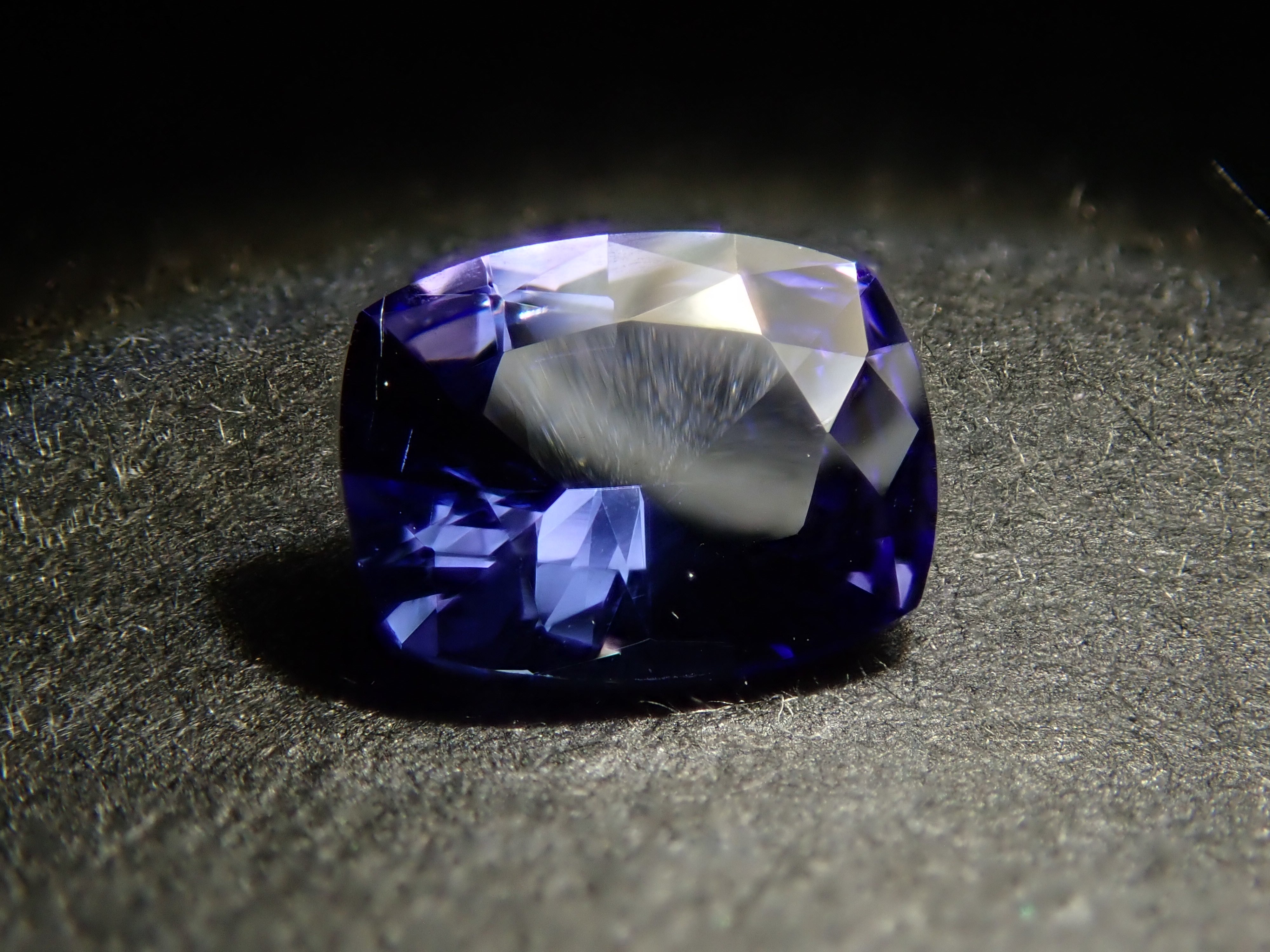 【2/12 22時販売】タンザニア産タンザナイト 0.505ctルース