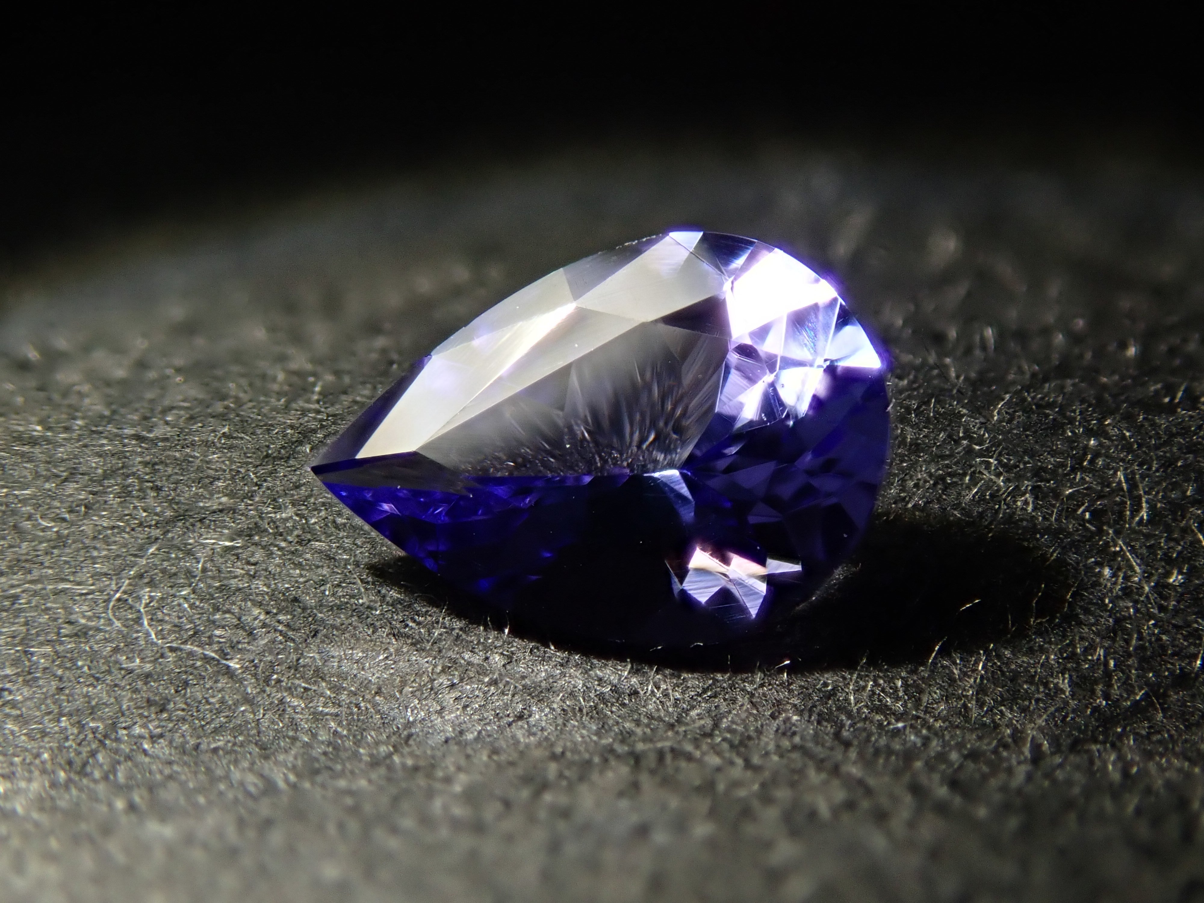 【2/15 22時販売】タンザニア産タンザナイト 0.331ctルース