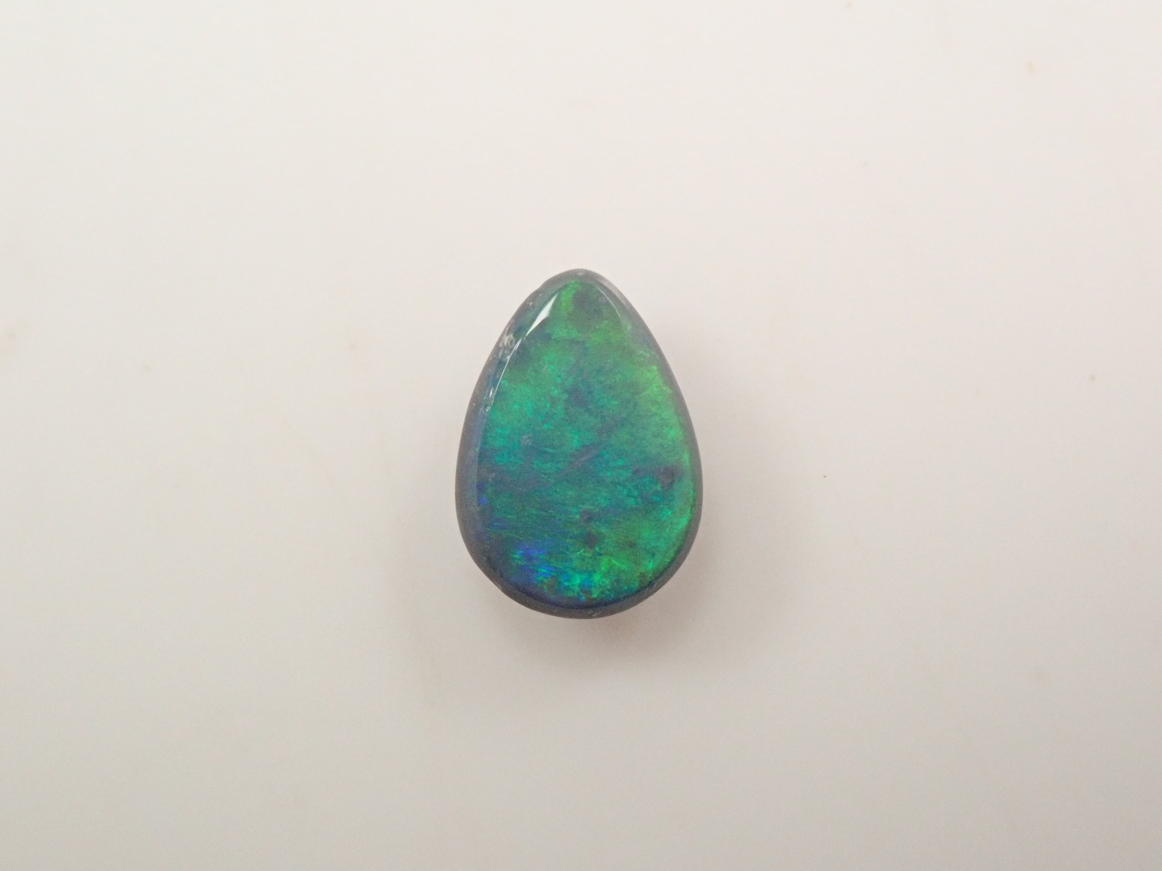 オーストラリア産ブラックオパール 0.565ctルース