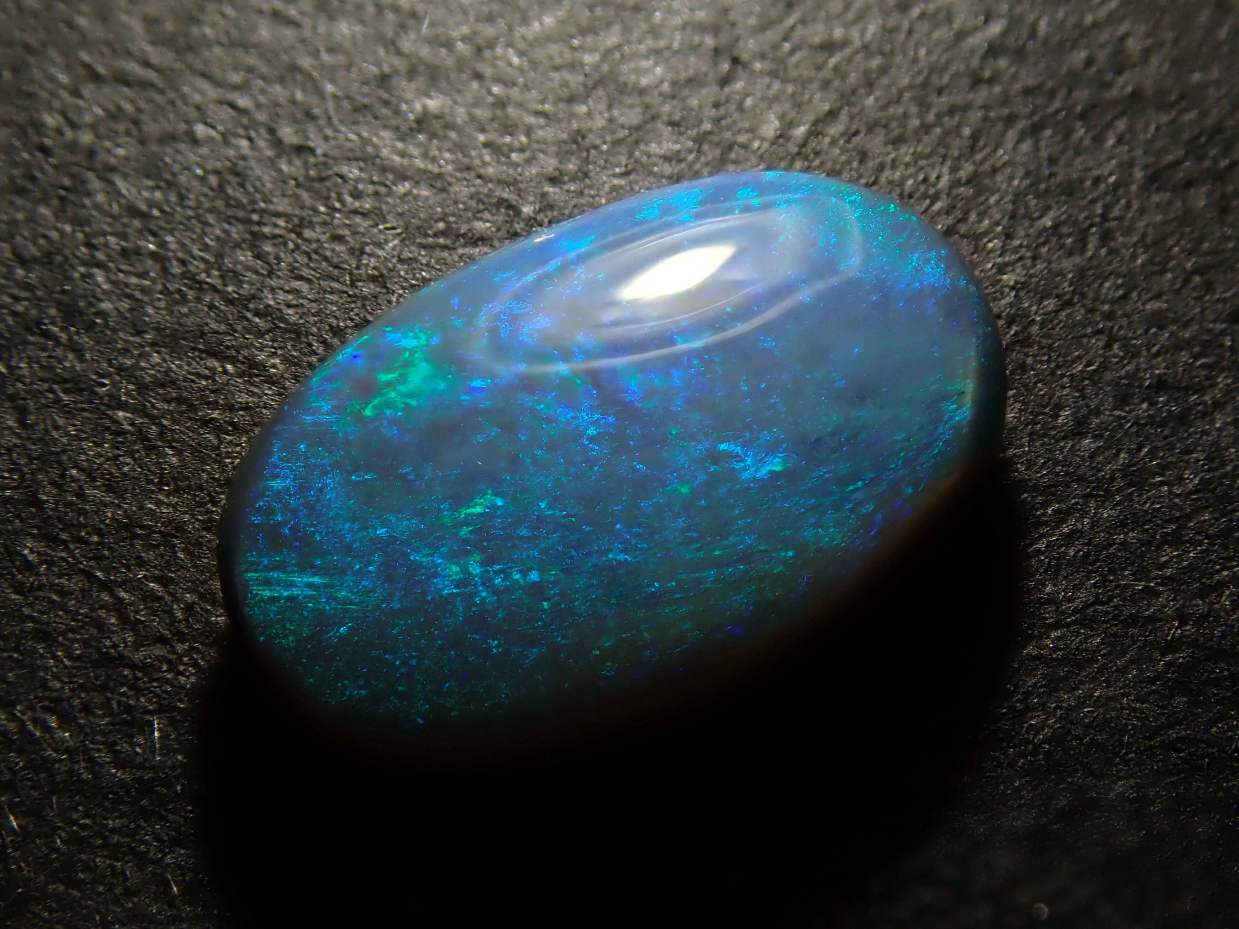オーストラリア産ブラックオパール 0.805ctルース
