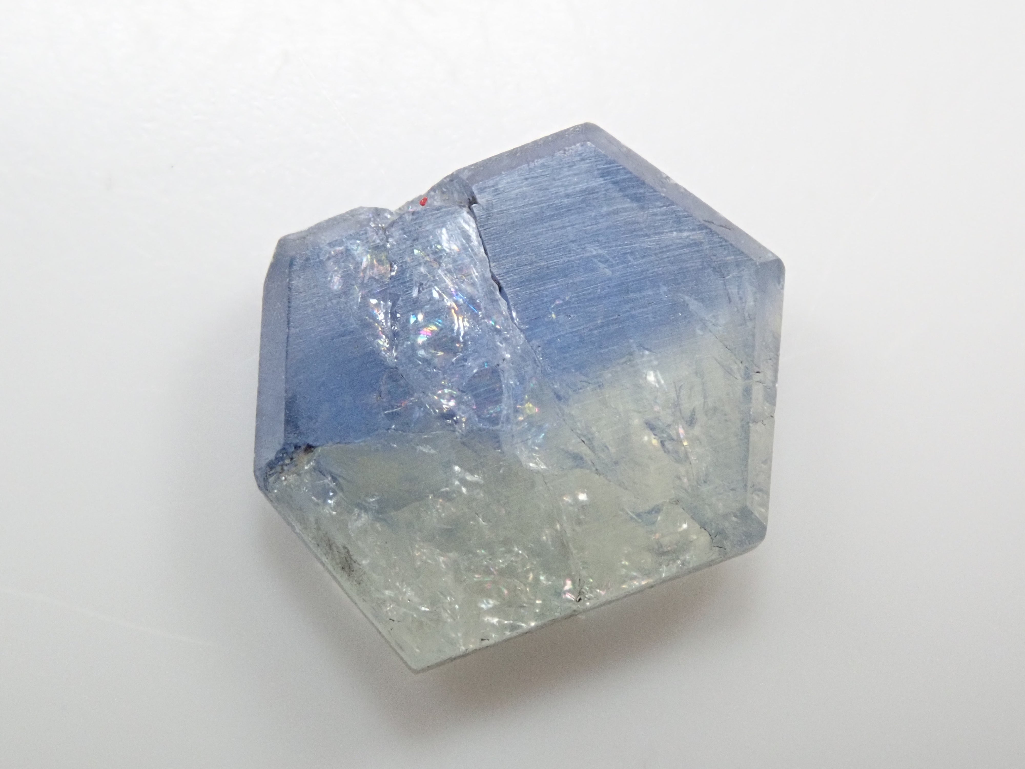 【12548919掲載】非加熱バイカラーサファイア 2.600ctルース