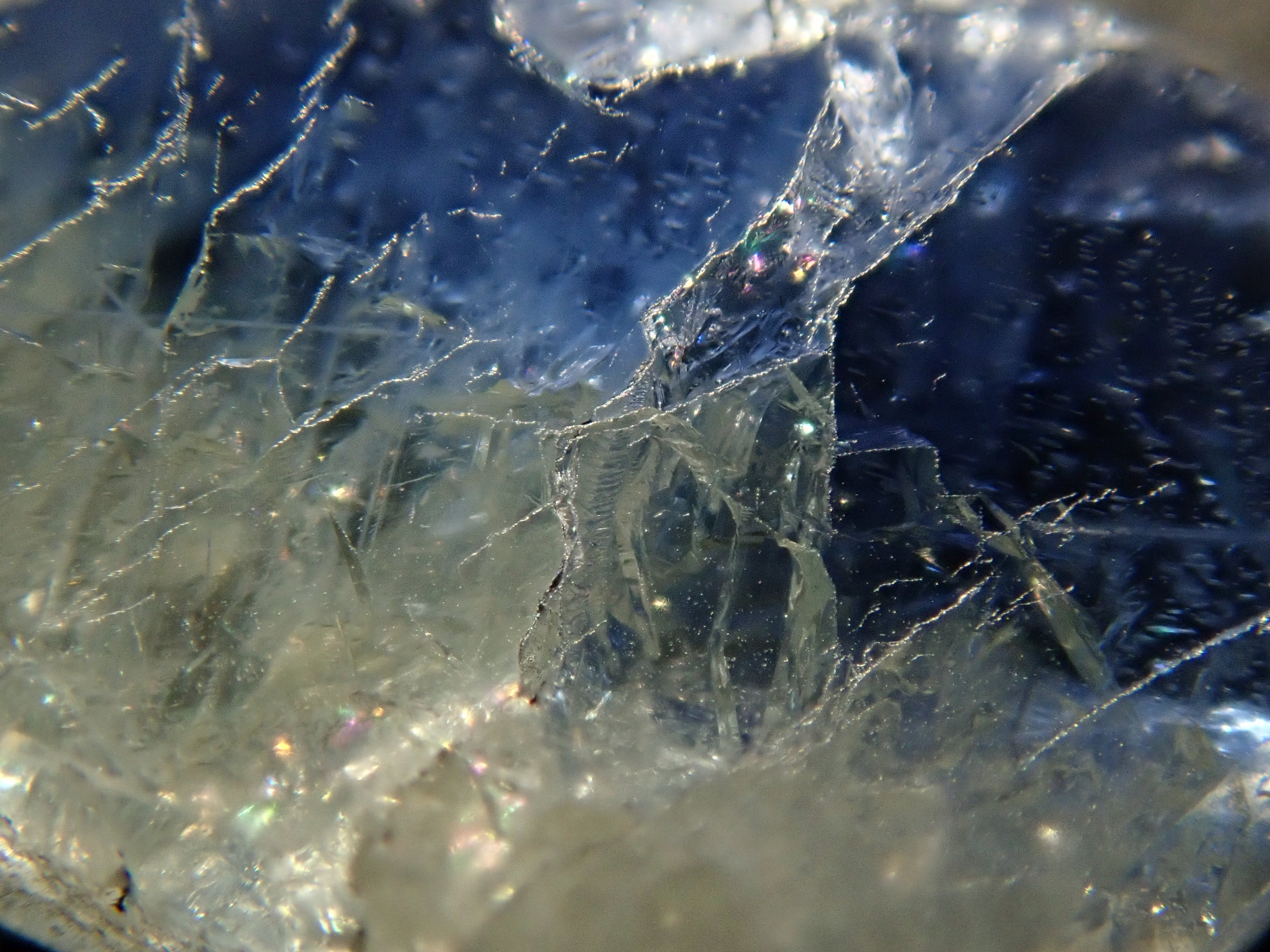 【12548919掲載】非加熱バイカラーサファイア 2.600ctルース