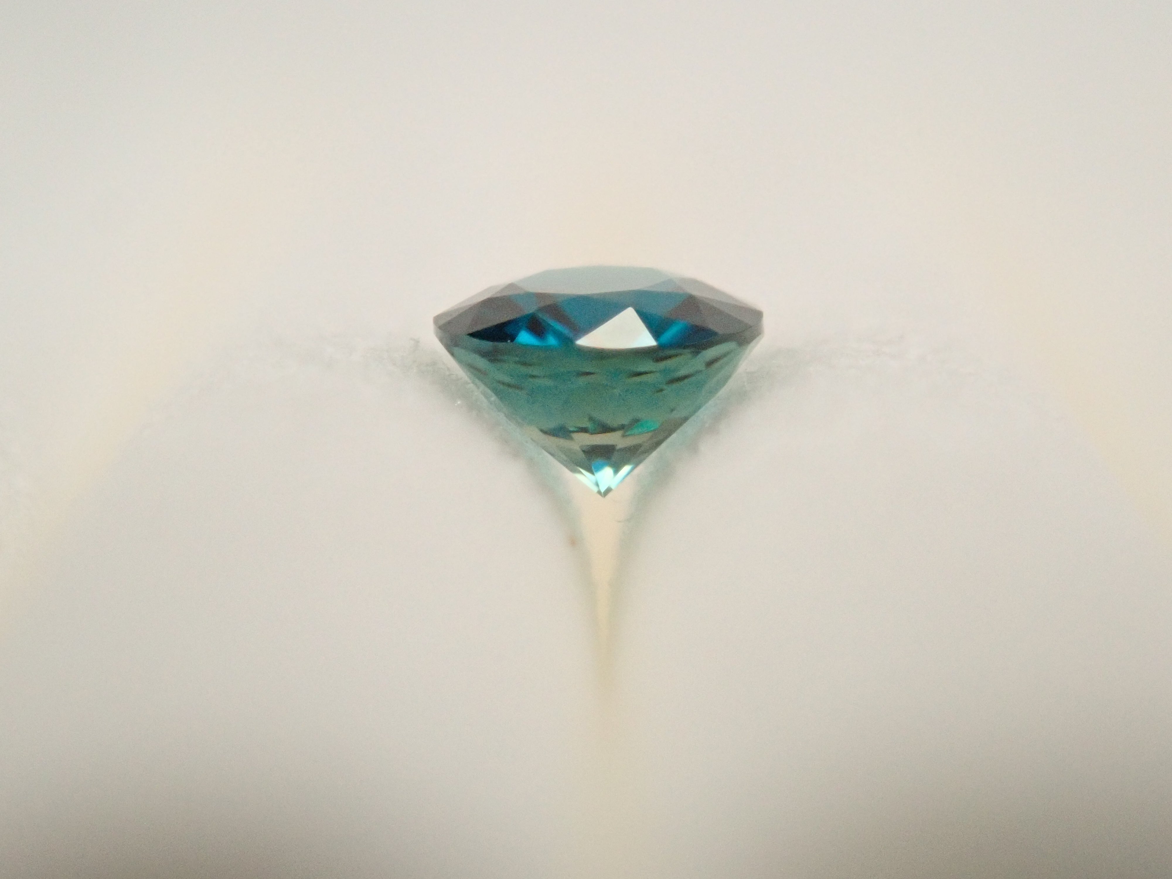 【12561504掲載】パキスタン産ラズライト(天藍石) 0.077ctルース