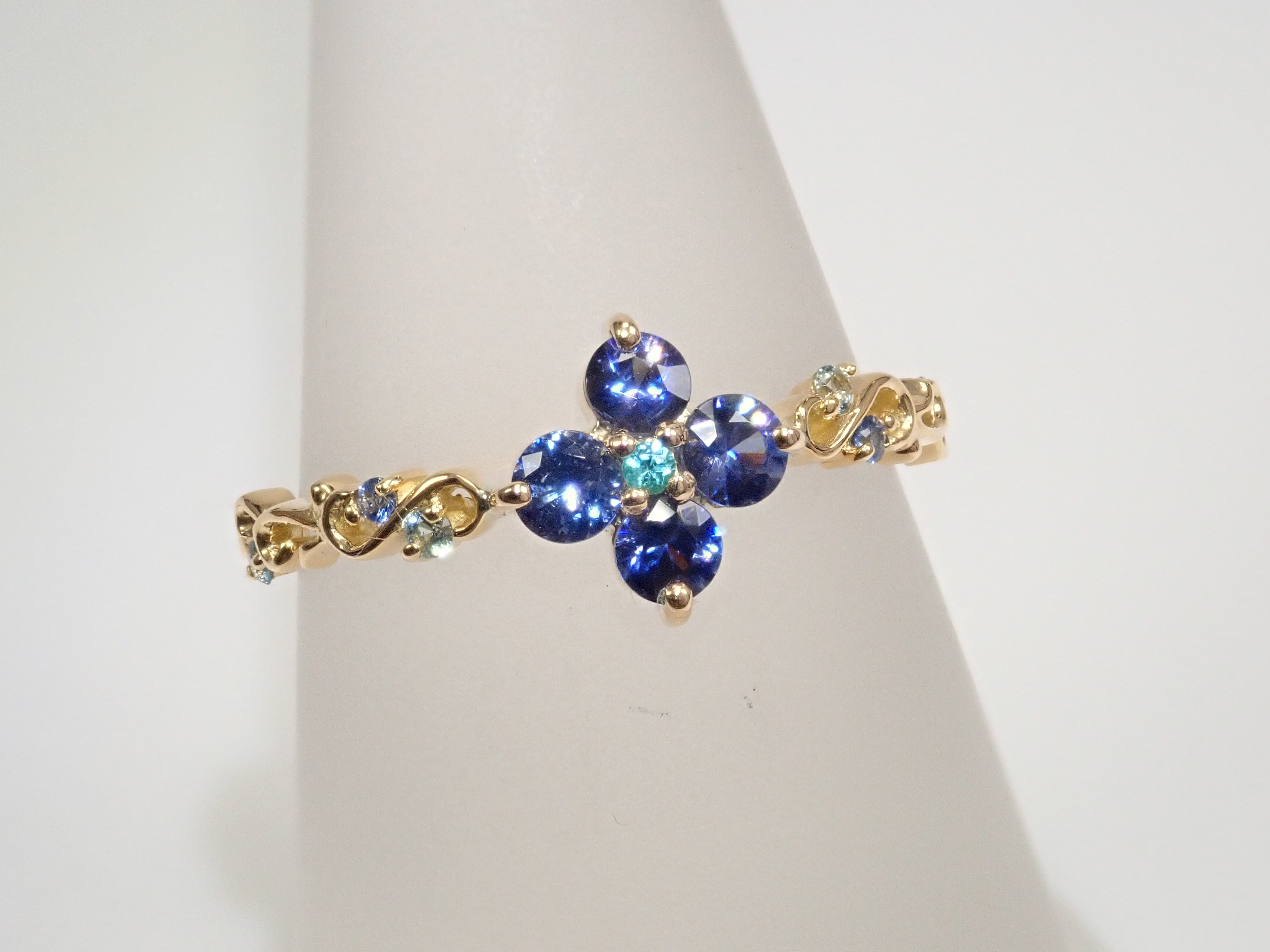 K18YG ベニトアイト 0.342ct リング