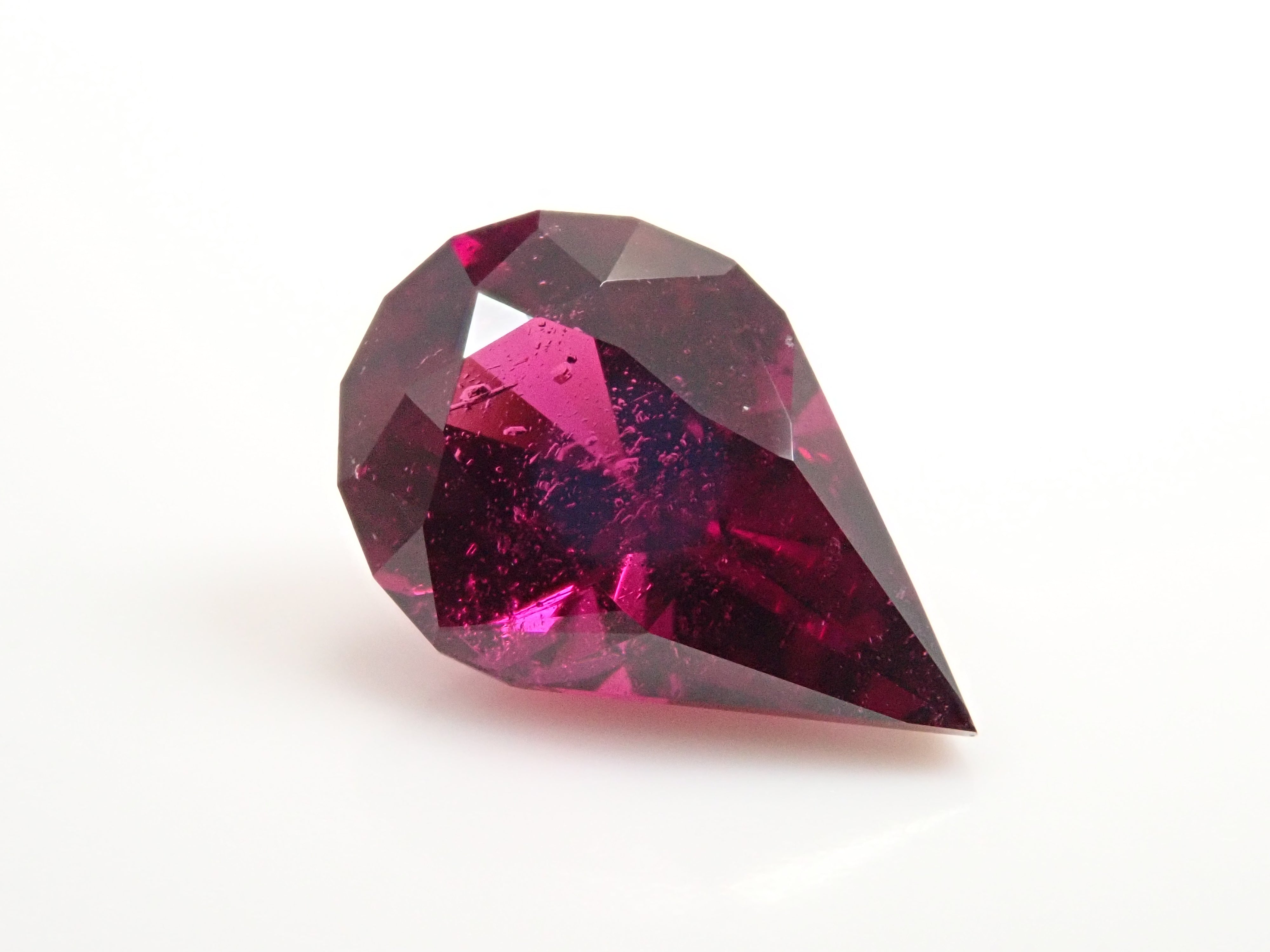 【12561908掲載】タンザニア産ロードライトガーネット 2.370ctルース