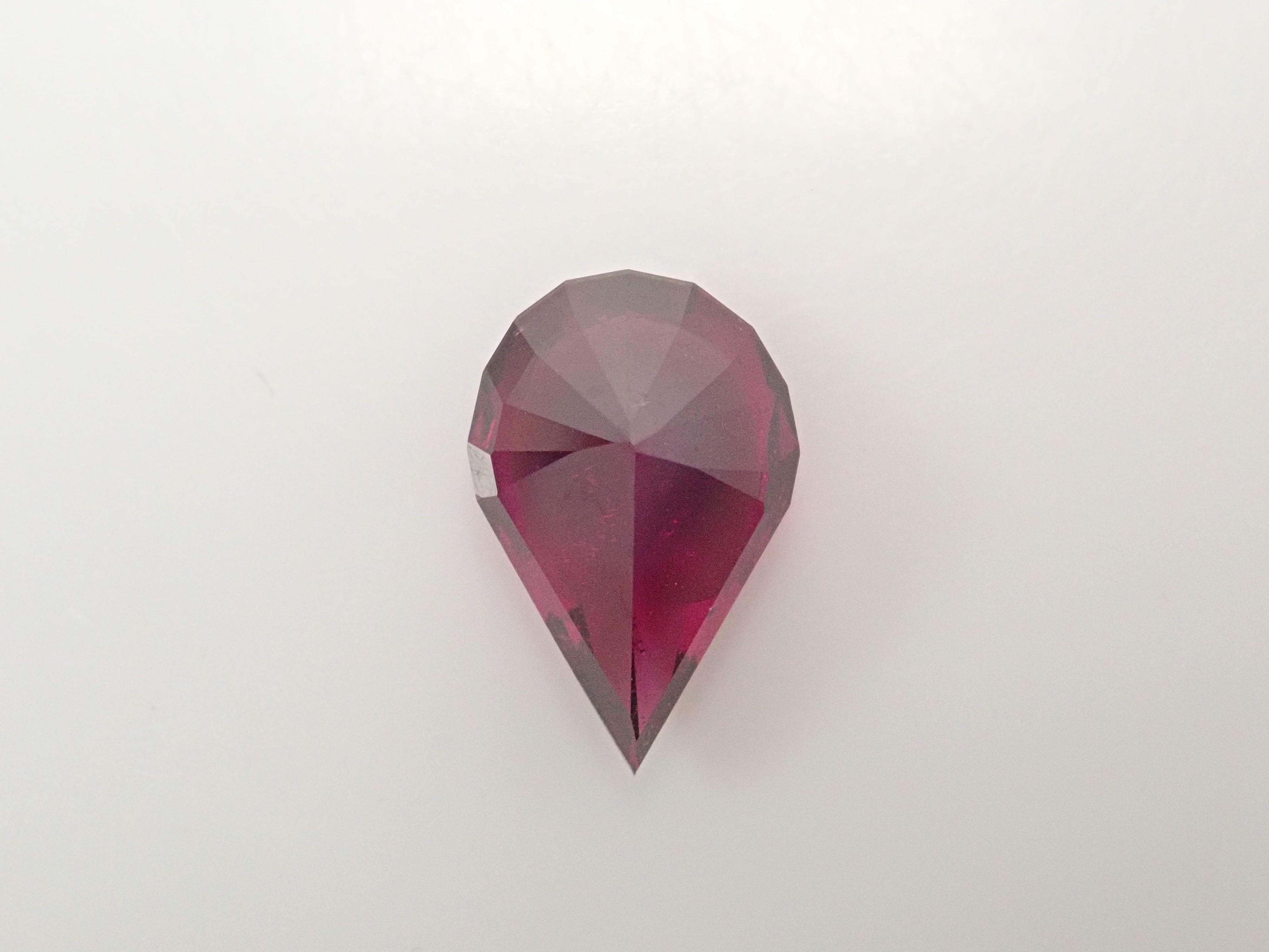 【12561908掲載】タンザニア産ロードライトガーネット 2.370ctルース