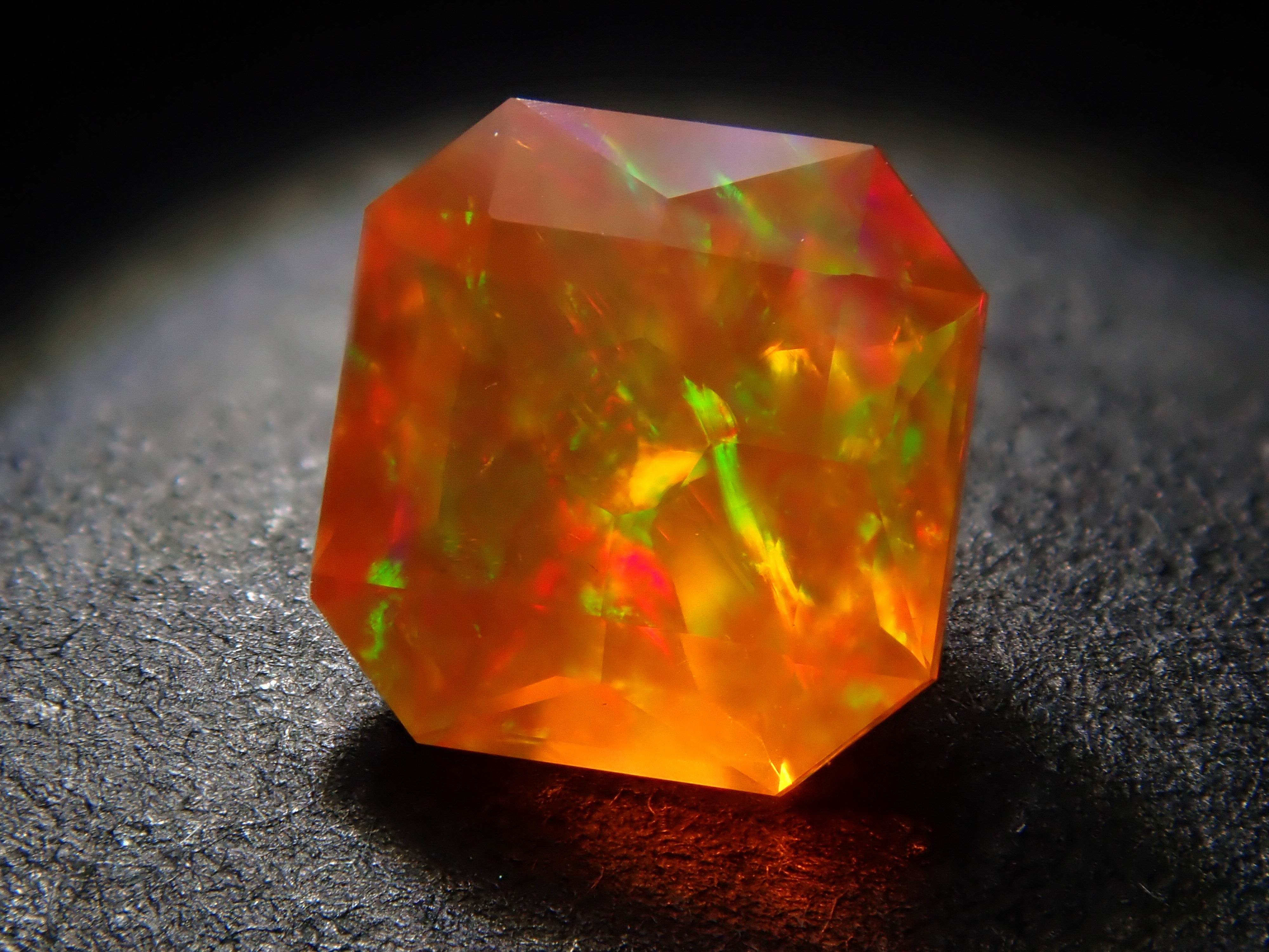 メキシコ産ファイアオパール 0.459ctルース