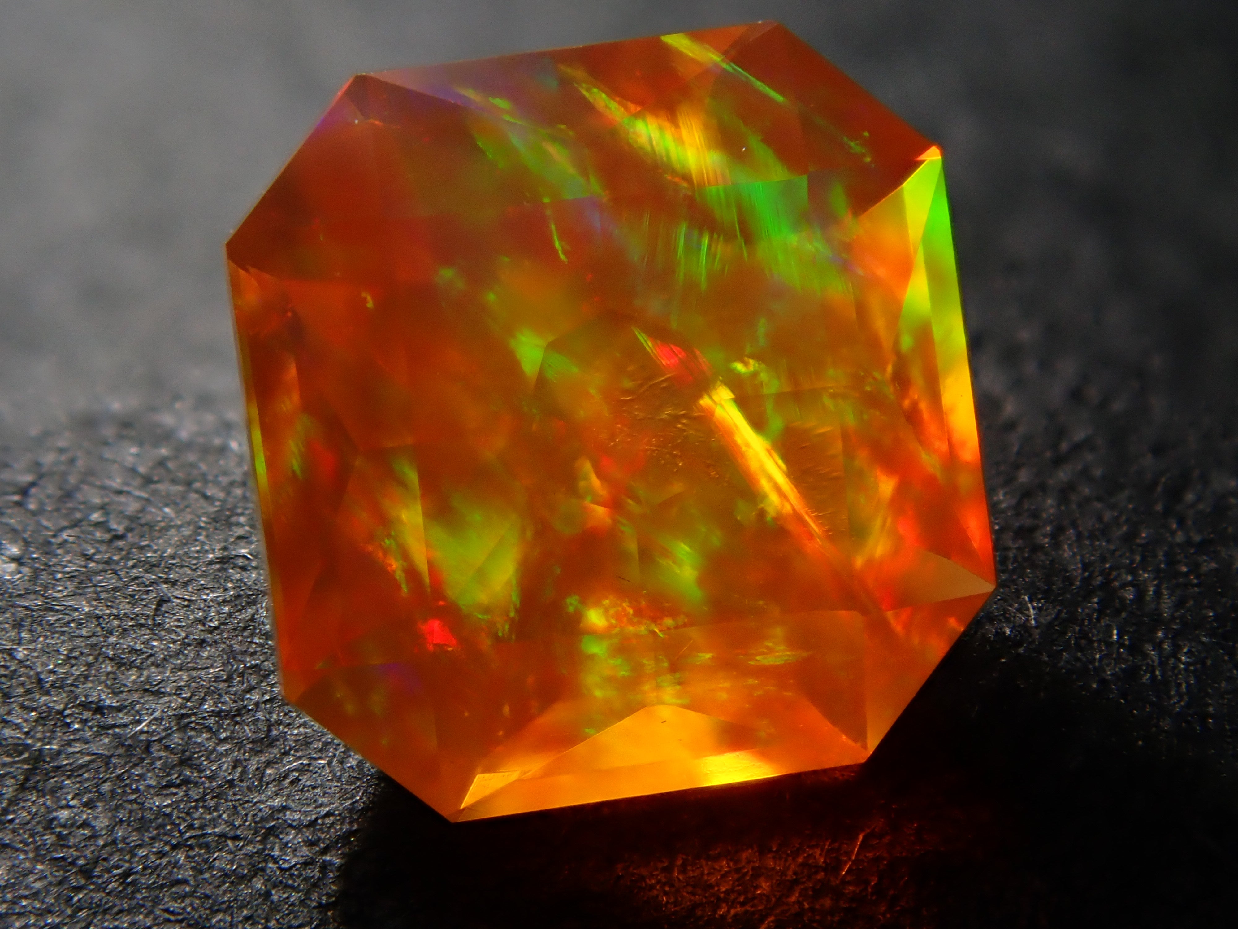 メキシコ産ファイアオパール 0.459ctルース