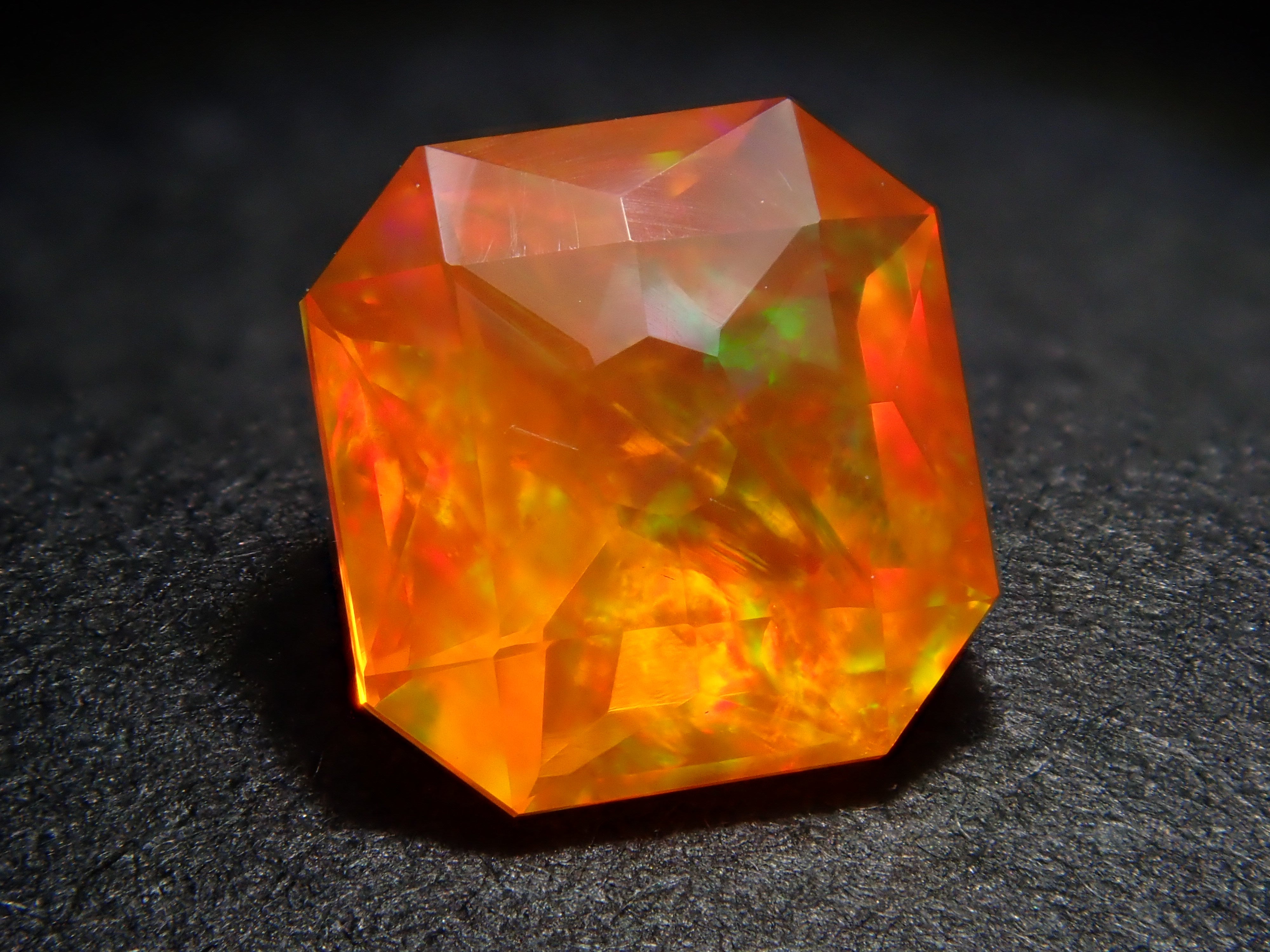 メキシコ産ファイアオパール 0.459ctルース