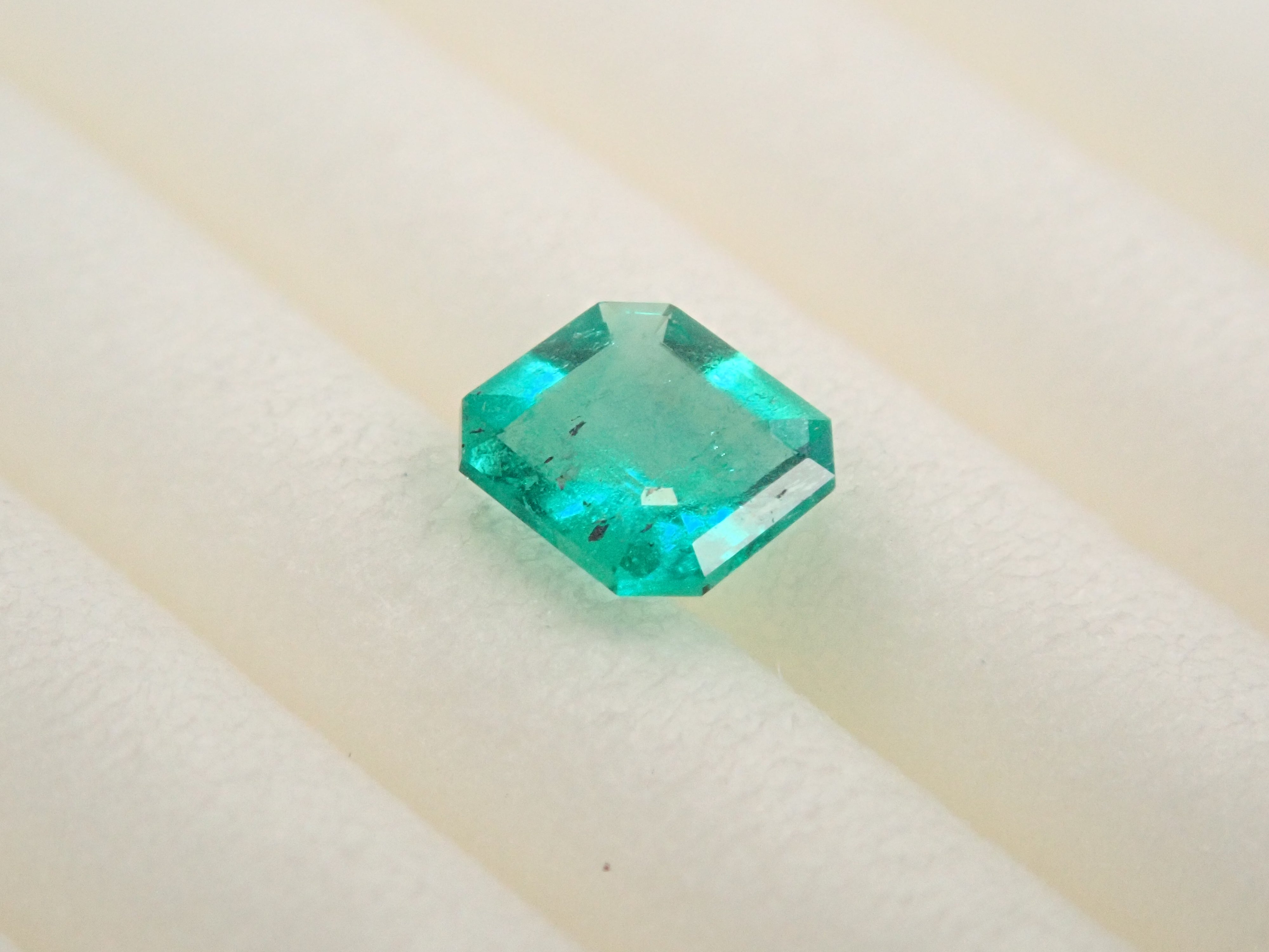 コロンビア産エメラルド 0.155ctルース