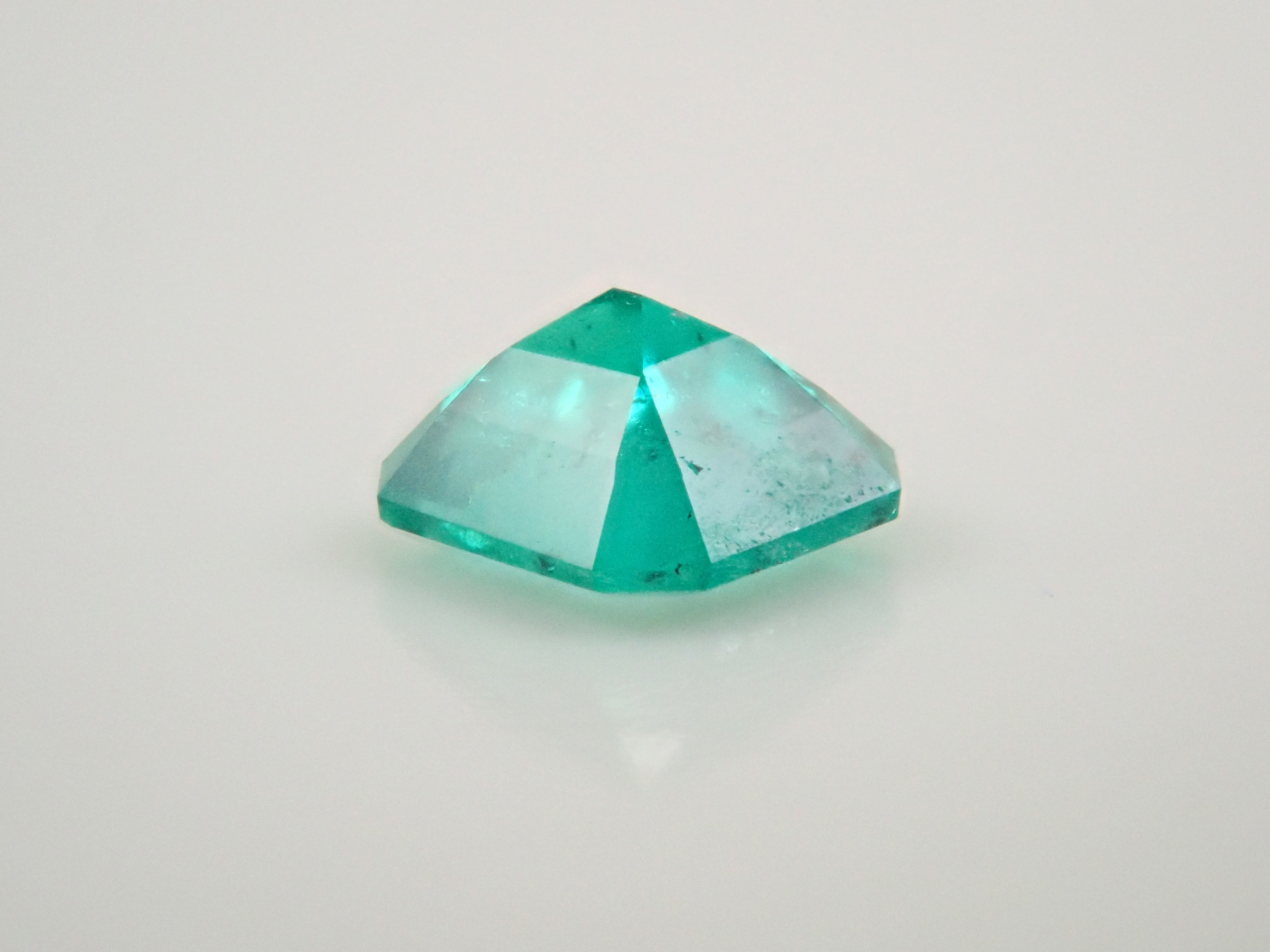 コロンビア産エメラルド 0.155ctルース