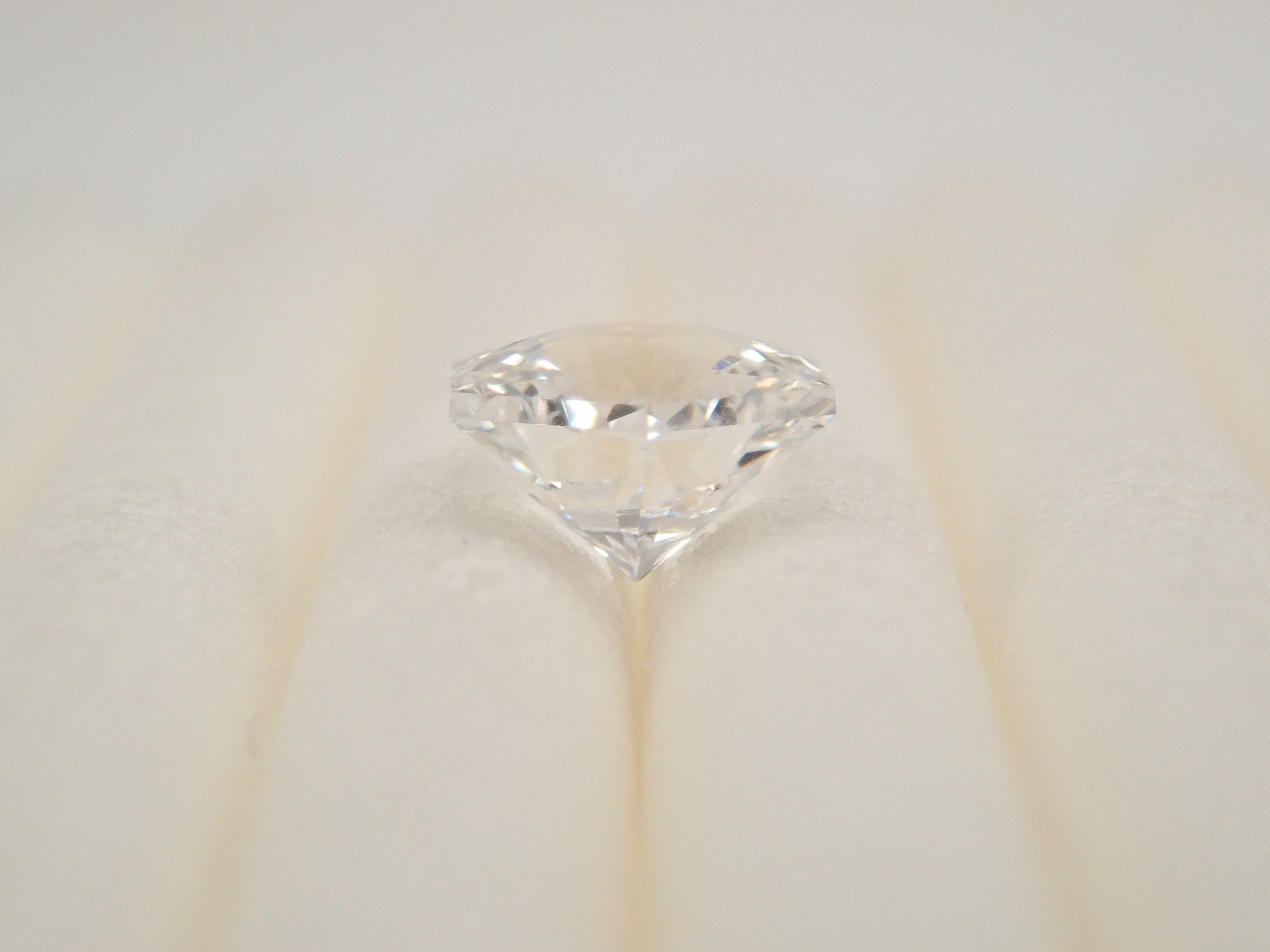 YAG(イットリウムアルミニウムガーネット) 0.598ctルース