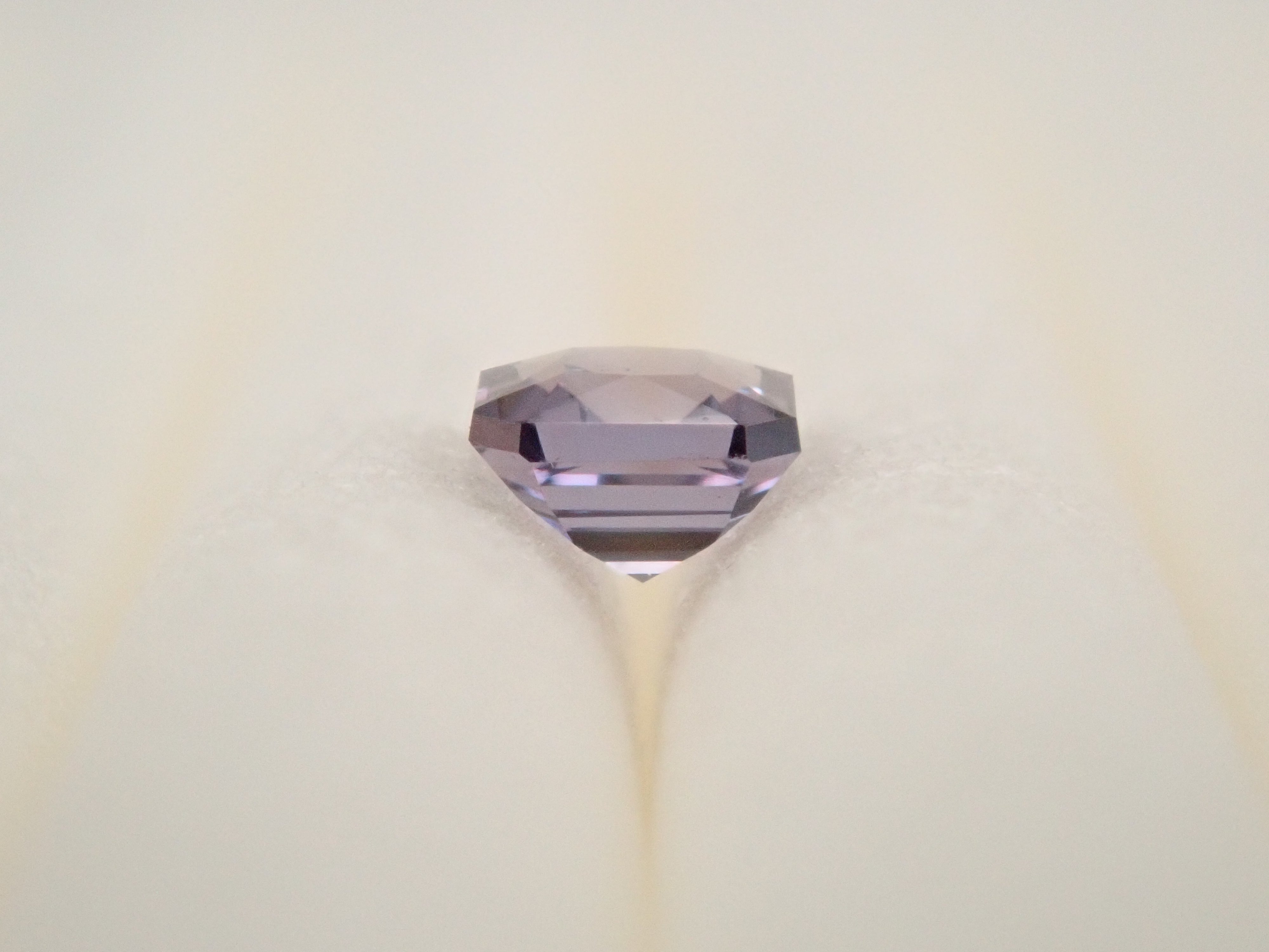 【12559928掲載】タンザニア産ベキリーブルーガーネット(カラーチェンジガーネット) 0.102ctルース