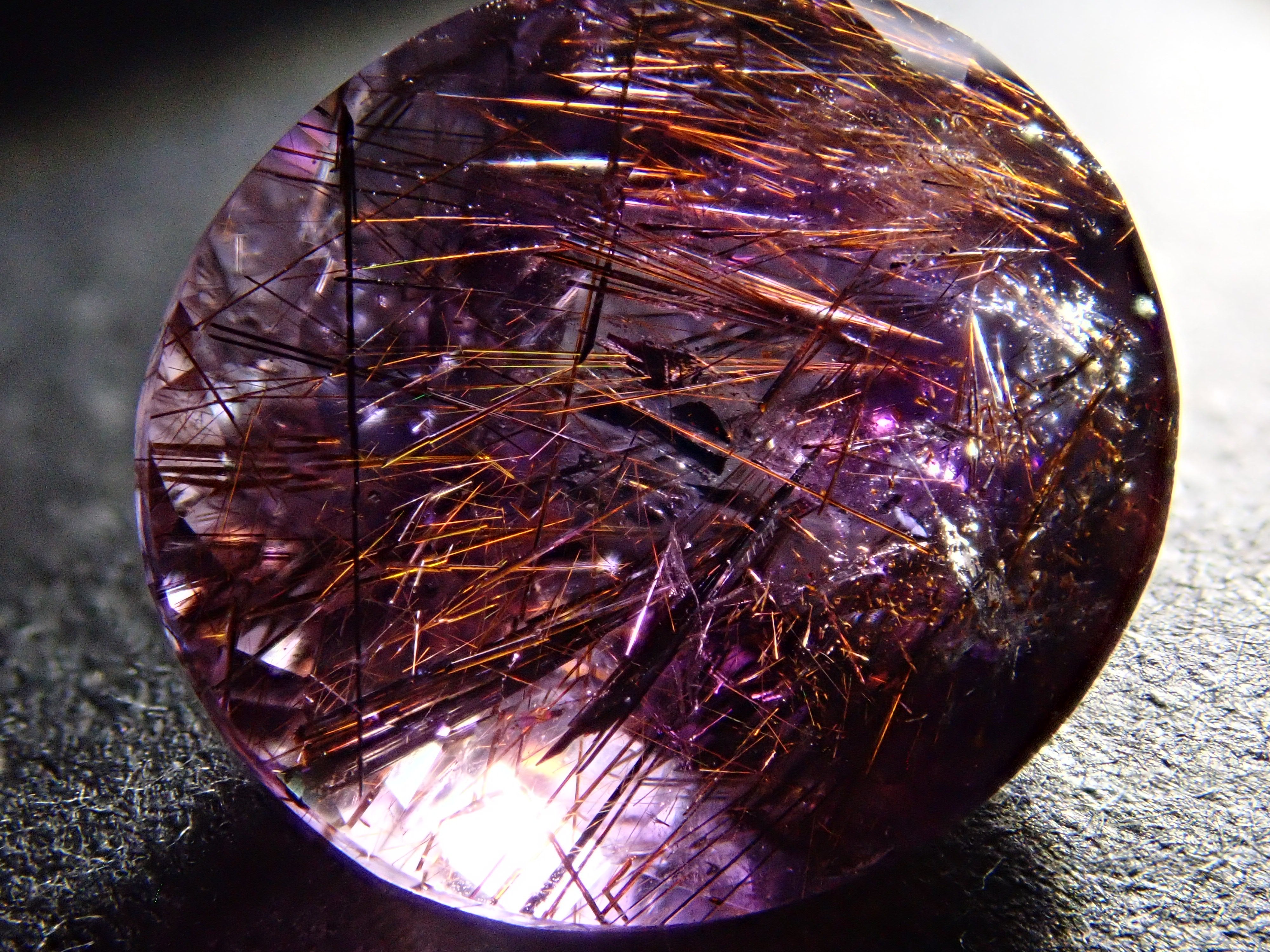 【12559896掲載】ブラジル産エレスチャルアメジスト 3.678ctルース