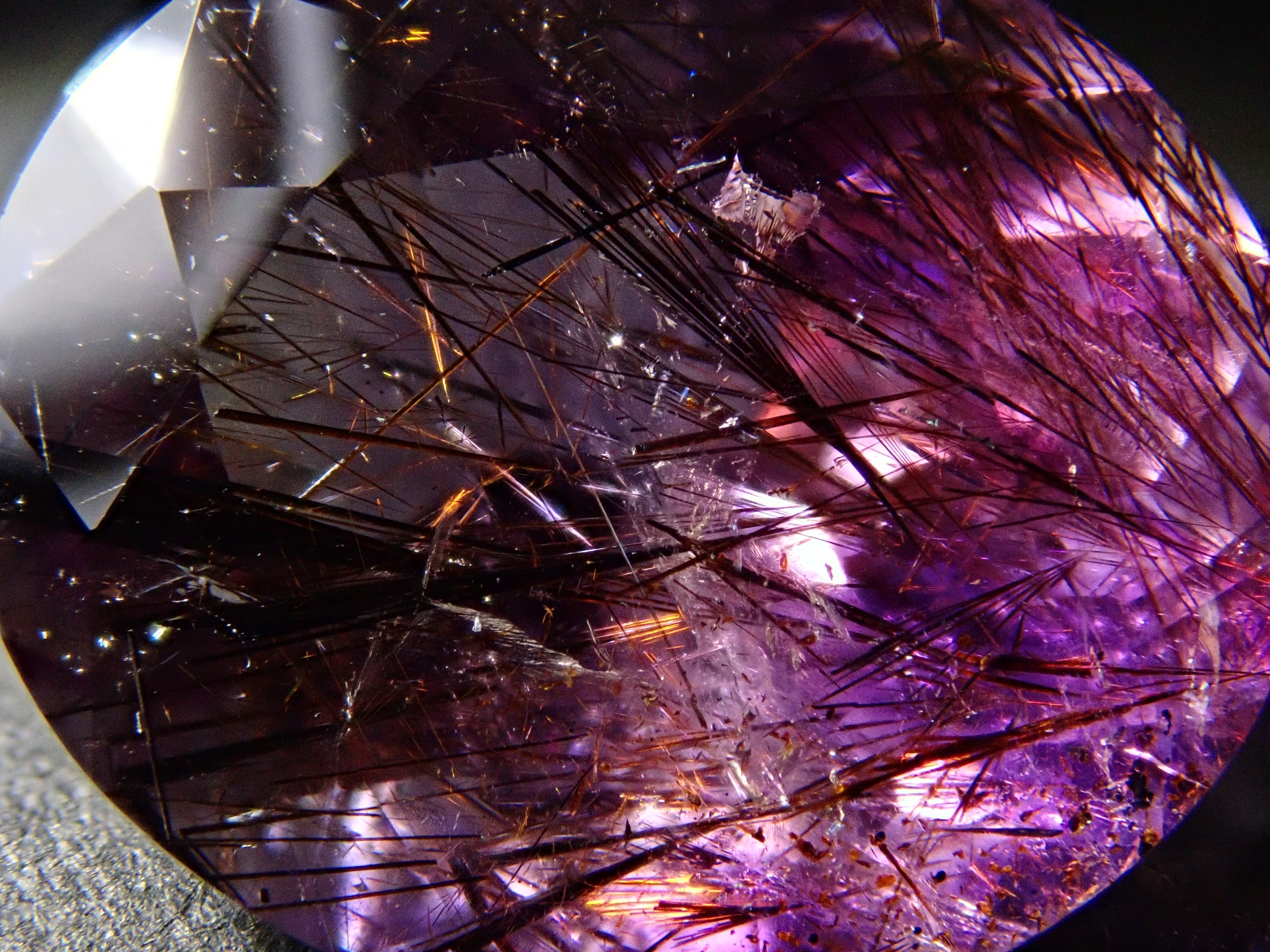 【12559896掲載】ブラジル産エレスチャルアメジスト 3.678ctルース