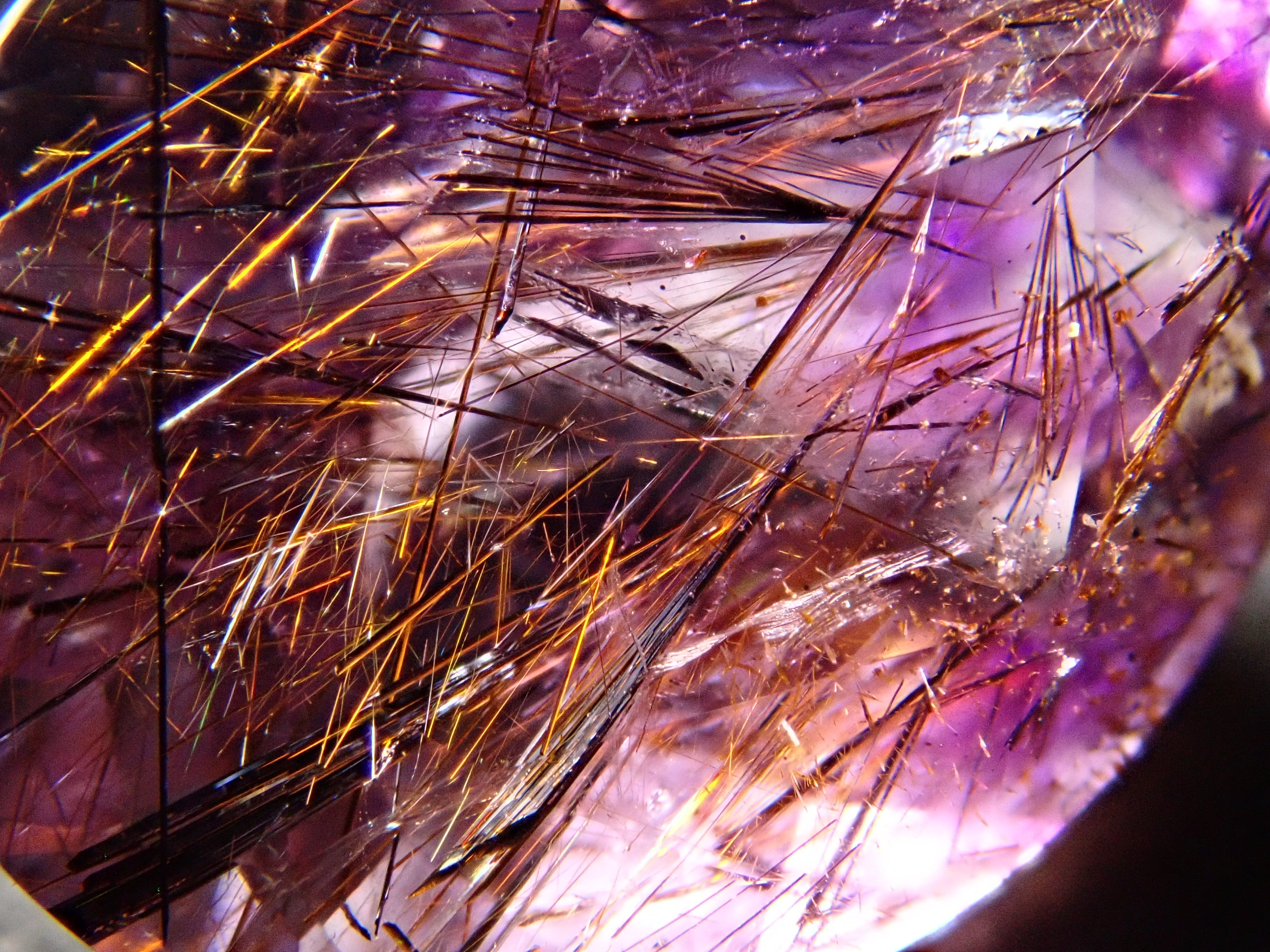 【12559896掲載】ブラジル産エレスチャルアメジスト 3.678ctルース