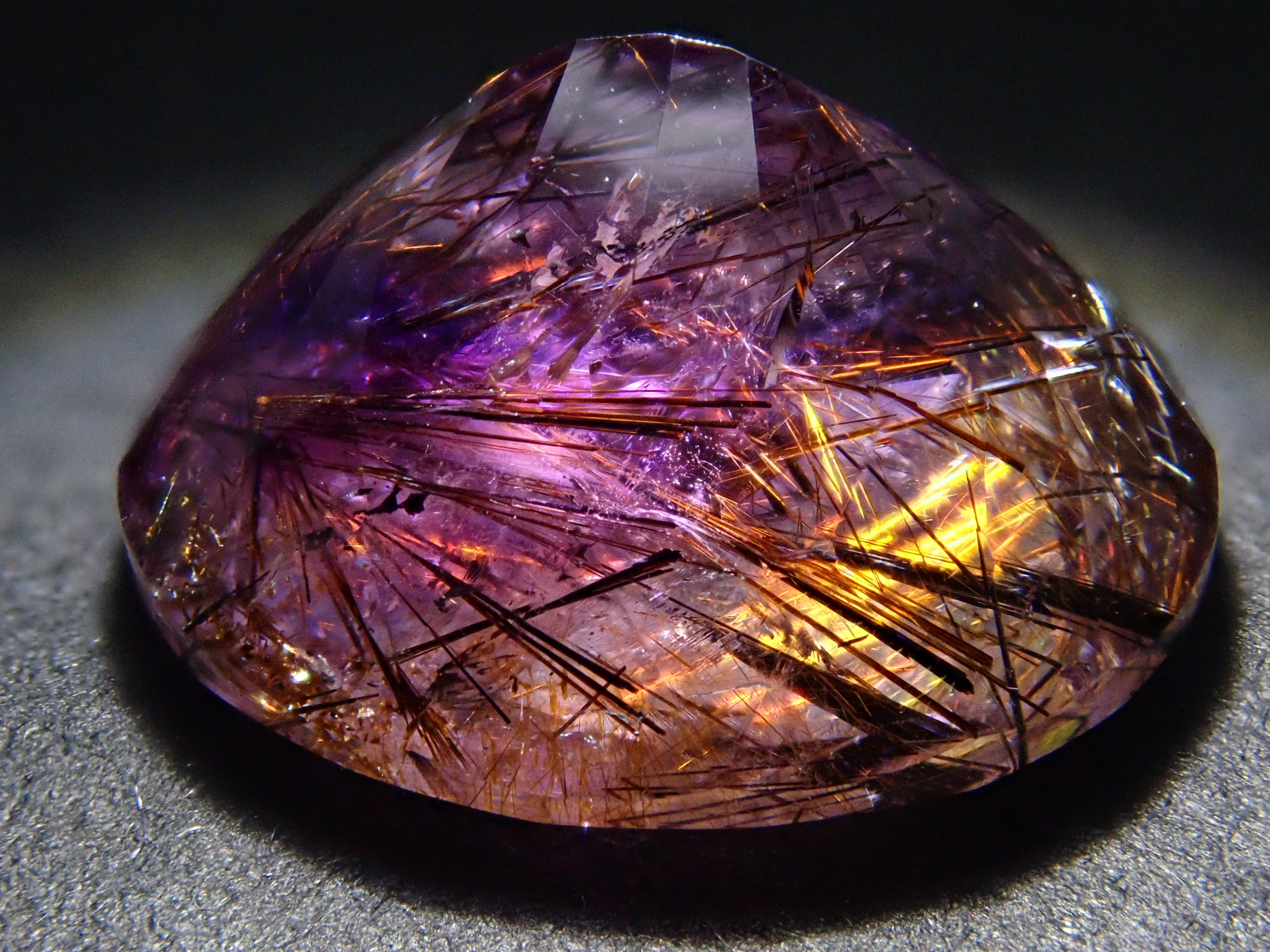 【12559896掲載】ブラジル産エレスチャルアメジスト 3.678ctルース