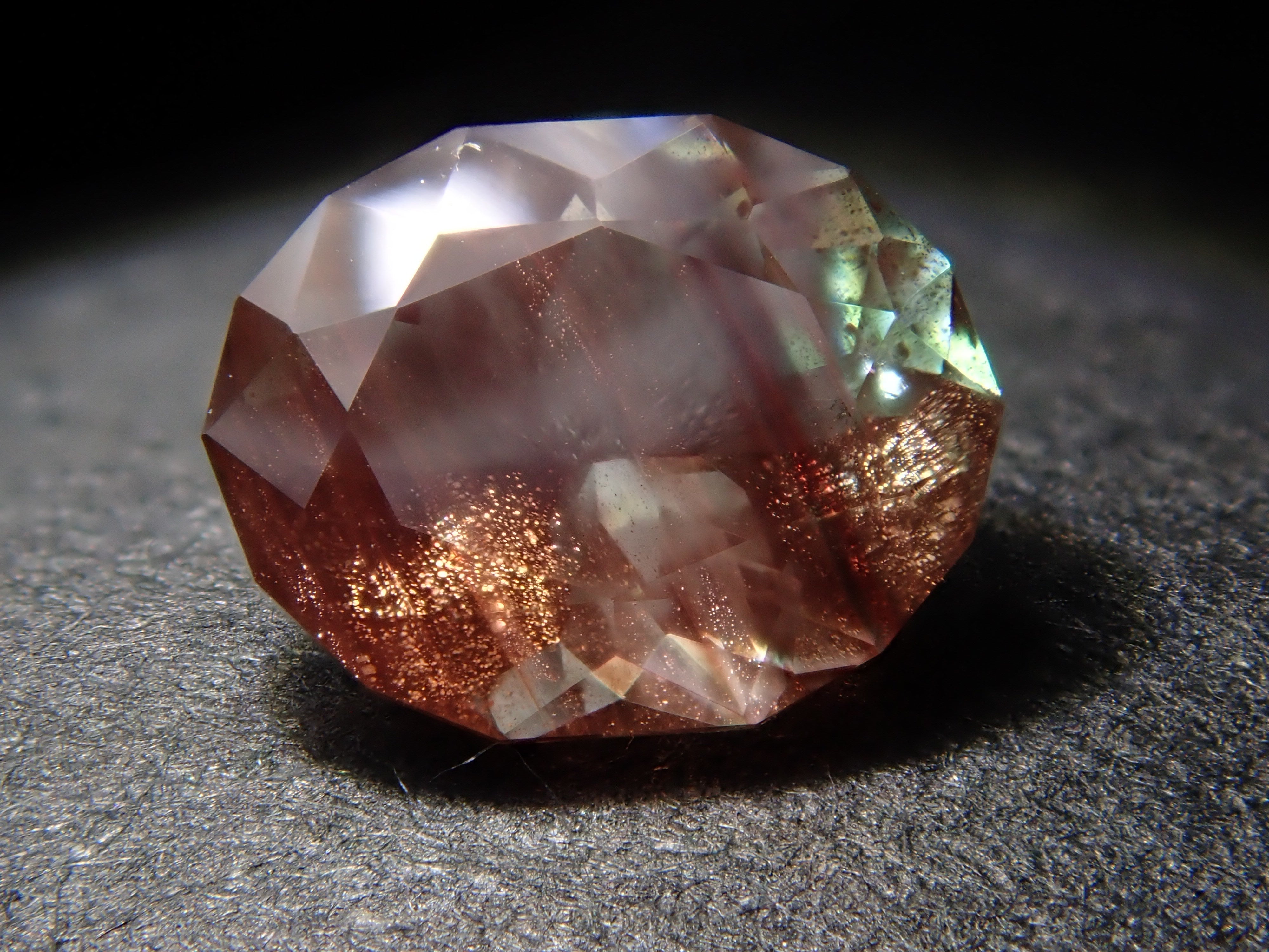 【12561305掲載】アメリカ産オレゴンサンストーン 0.472ctルース