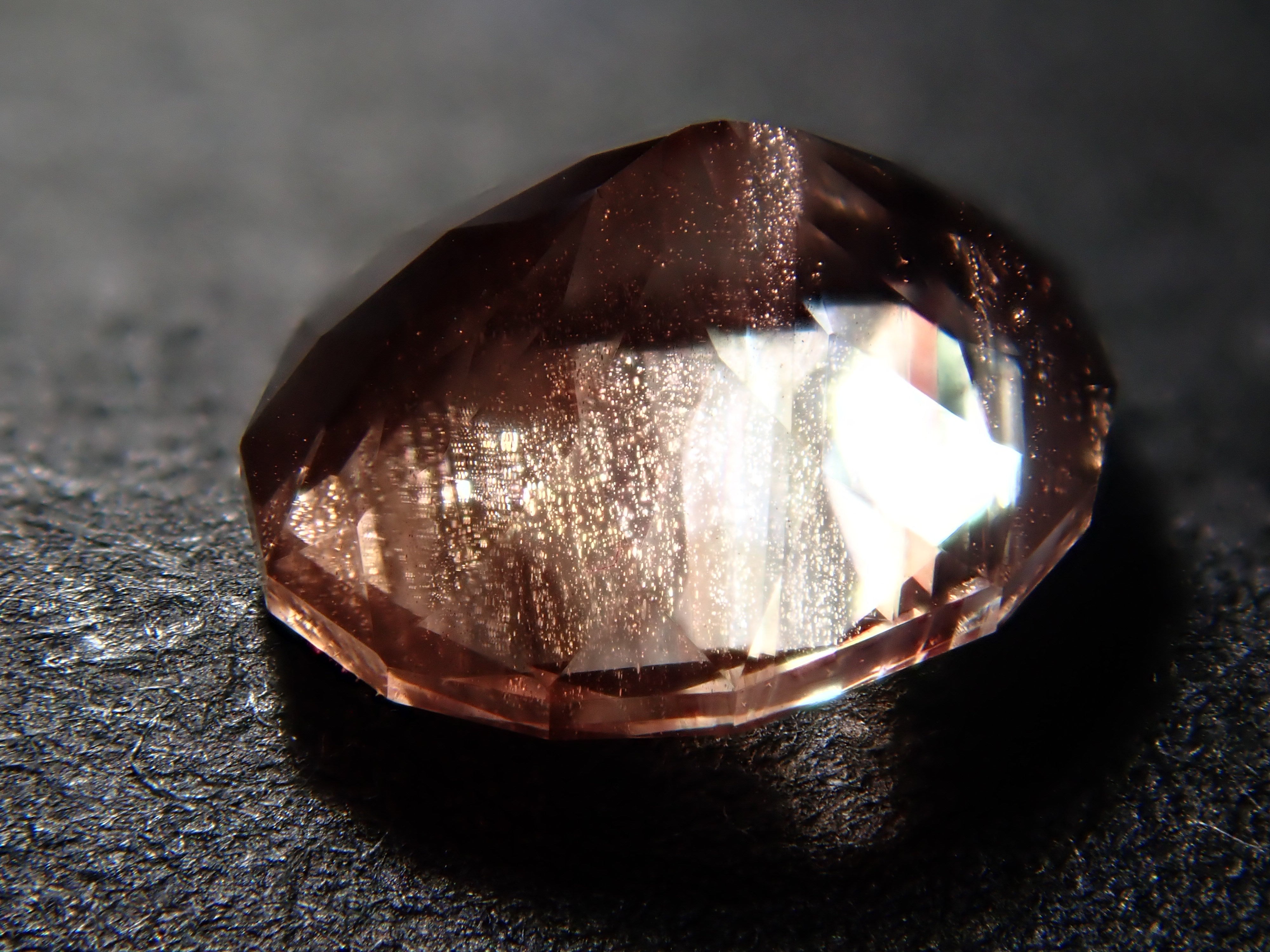 【12561305掲載】アメリカ産オレゴンサンストーン 0.472ctルース