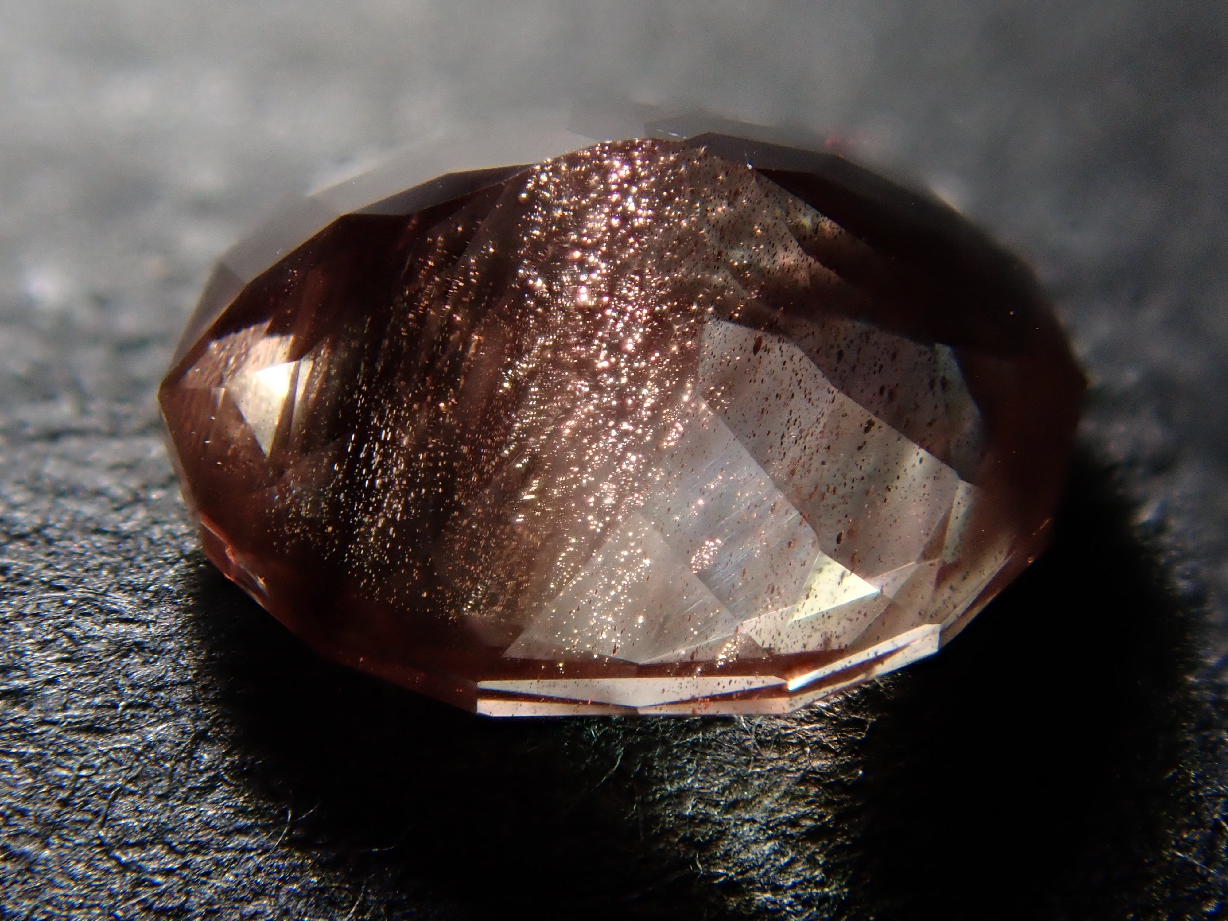 【12561305掲載】アメリカ産オレゴンサンストーン 0.472ctルース