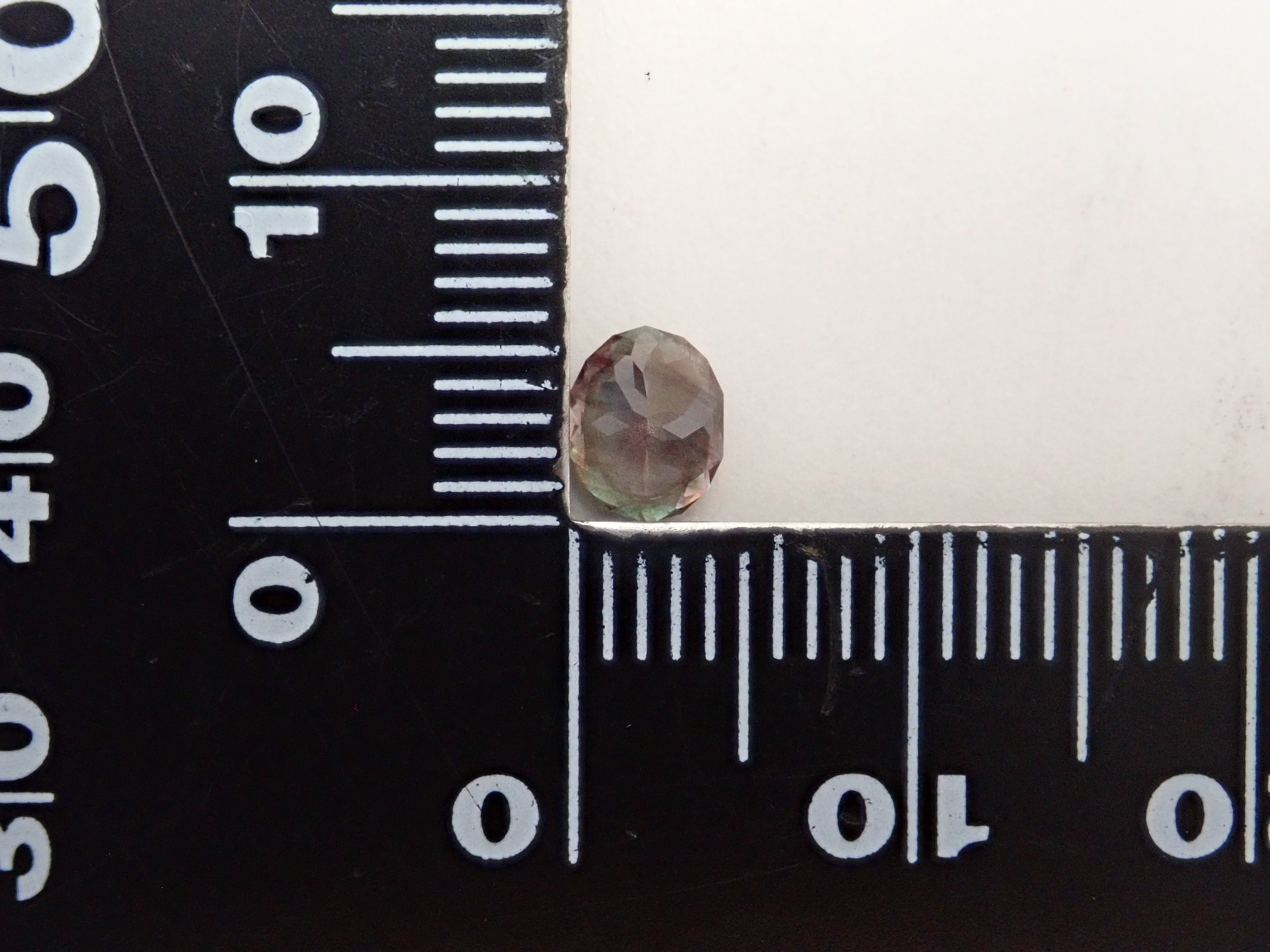 【12561305掲載】アメリカ産オレゴンサンストーン 0.472ctルース