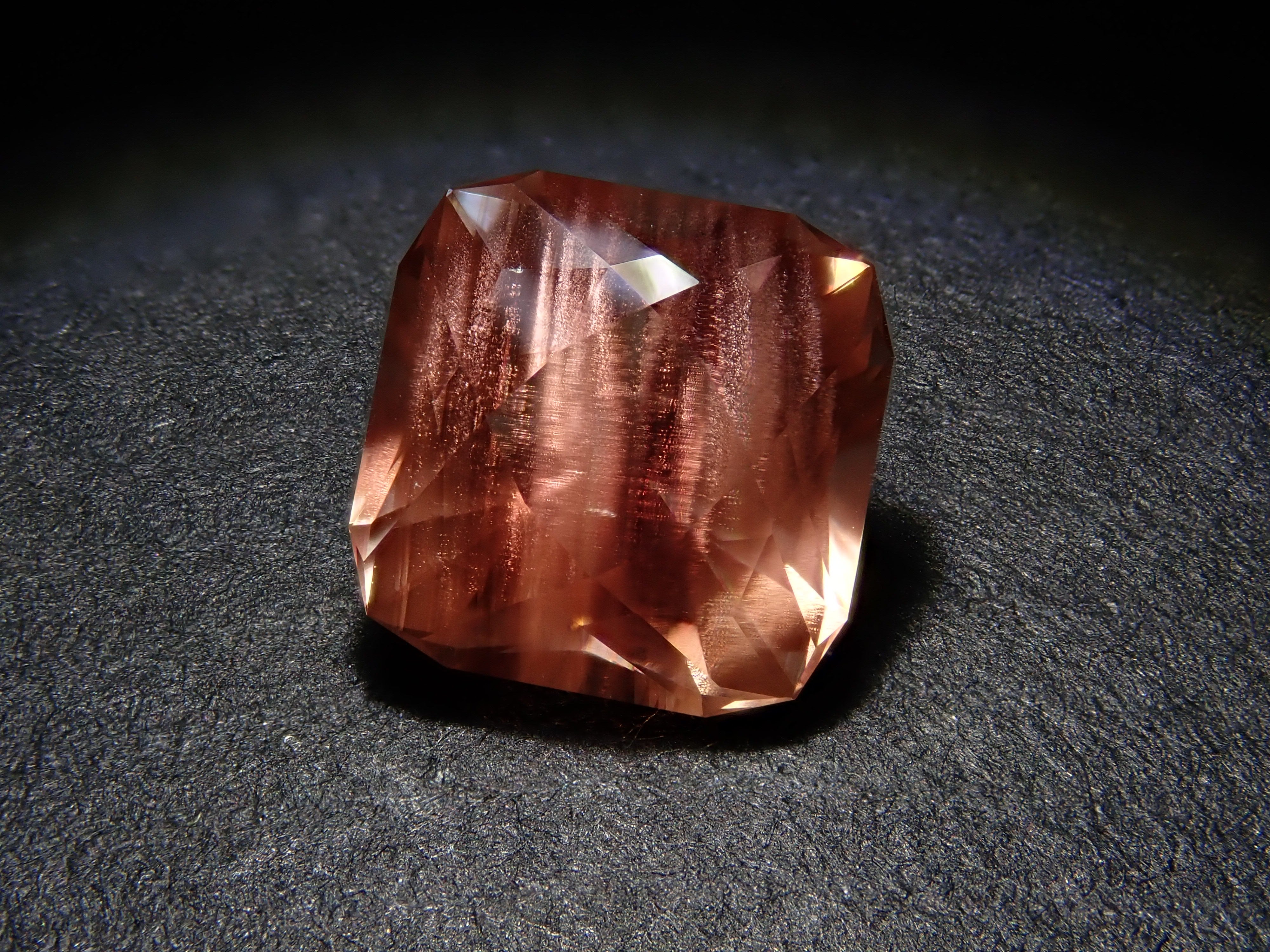 【12561310掲載】アメリカ産オレゴンサンストーン 1.362ctルース