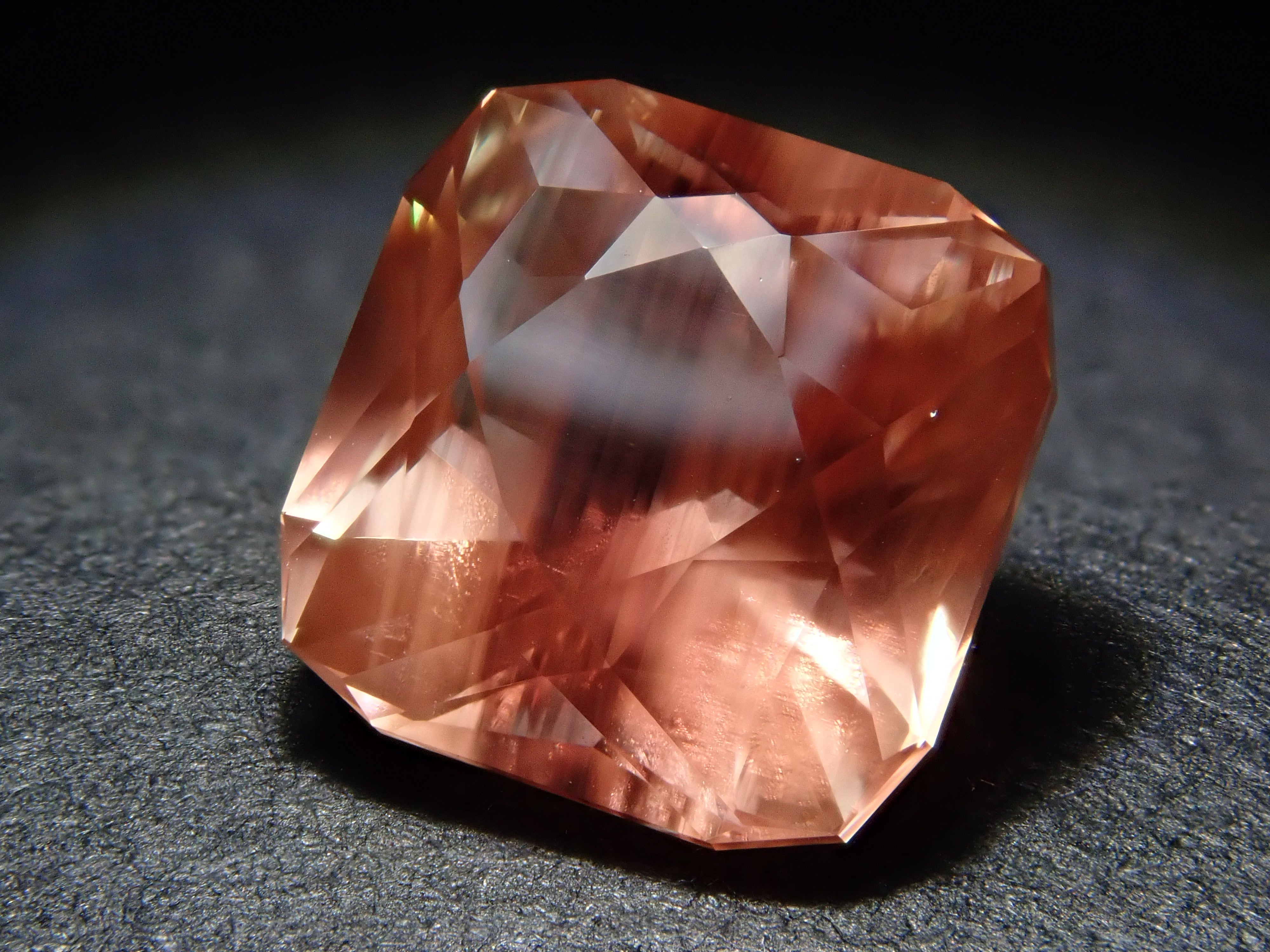 【12561310掲載】アメリカ産オレゴンサンストーン 1.362ctルース