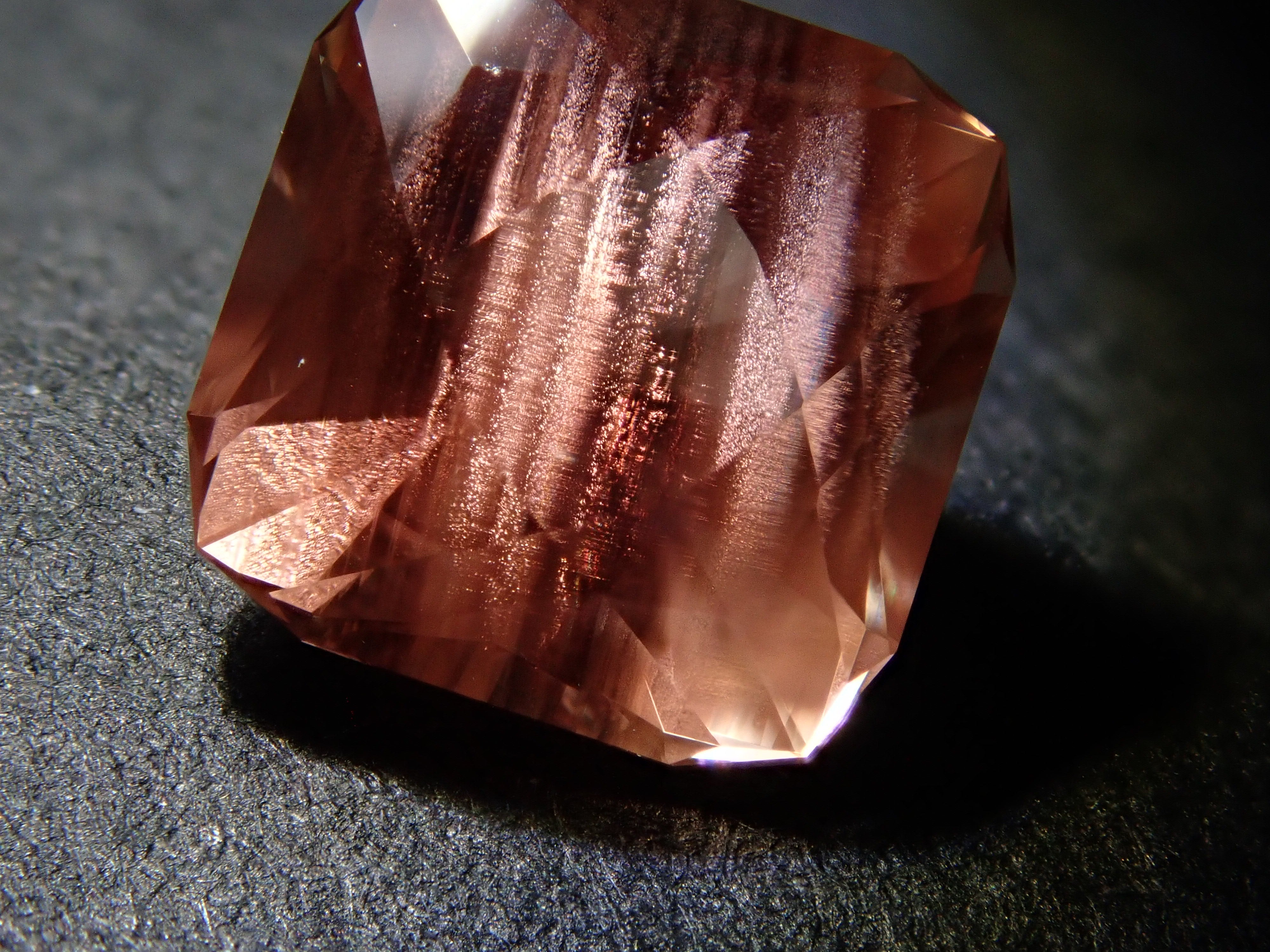 【12561310掲載】アメリカ産オレゴンサンストーン 1.362ctルース