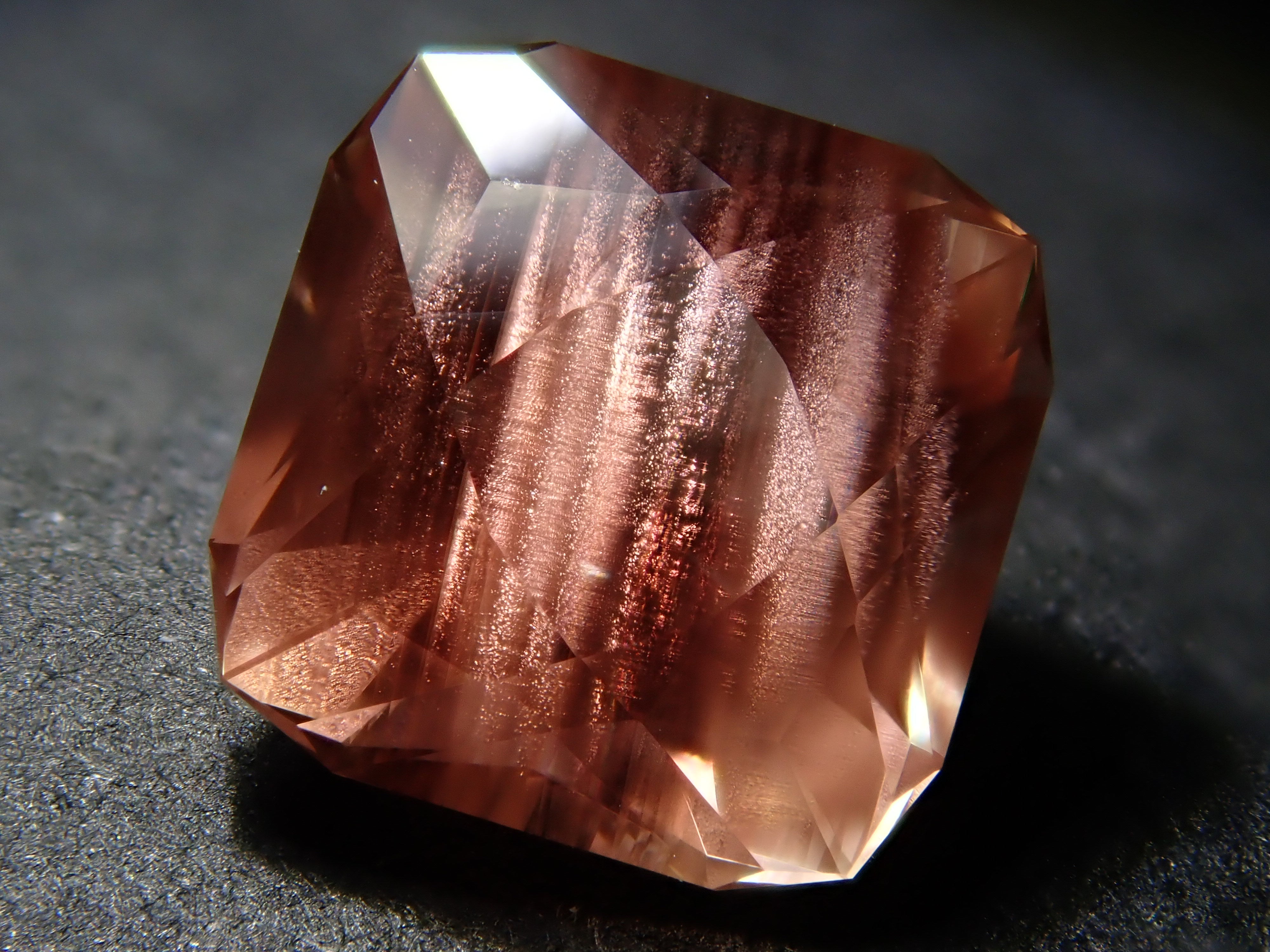 【12561310掲載】アメリカ産オレゴンサンストーン 1.362ctルース