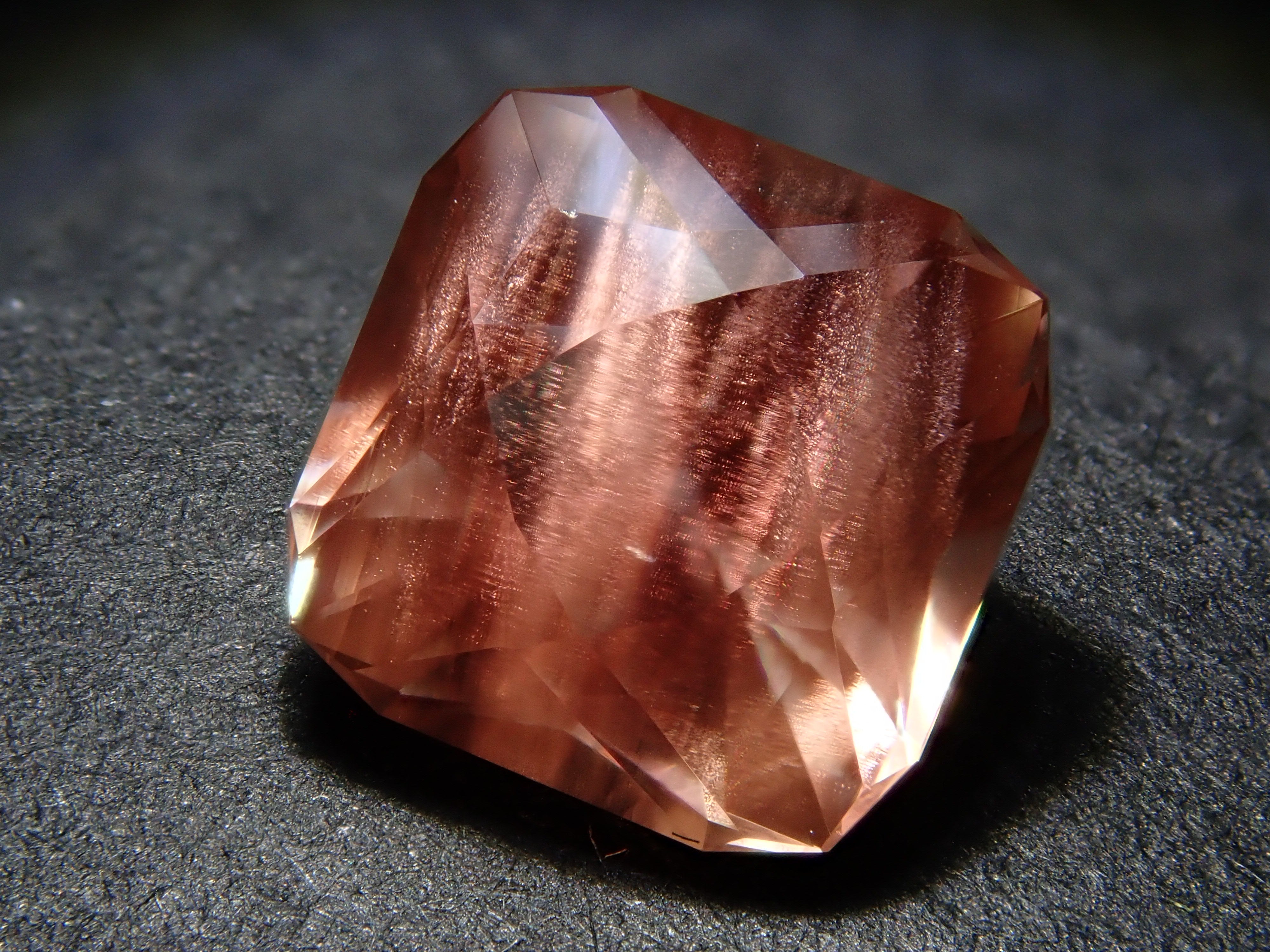 【12561310掲載】アメリカ産オレゴンサンストーン 1.362ctルース